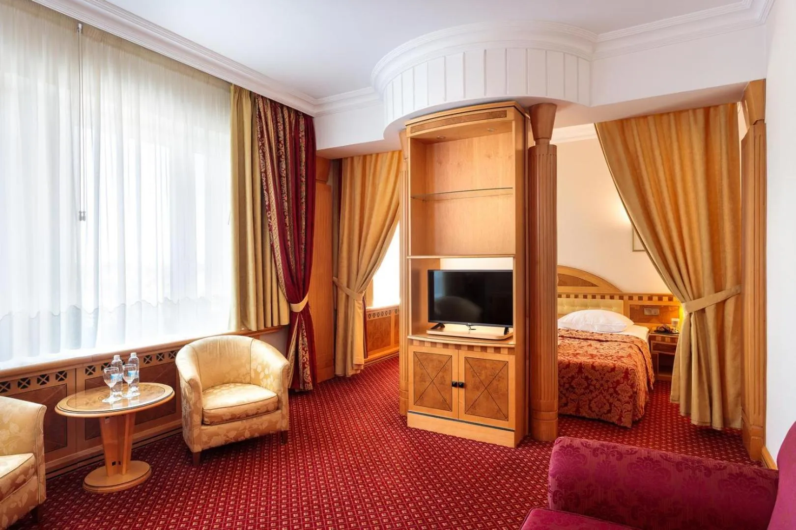 Photo of the whole room, Bed in Natsionalny Hotel