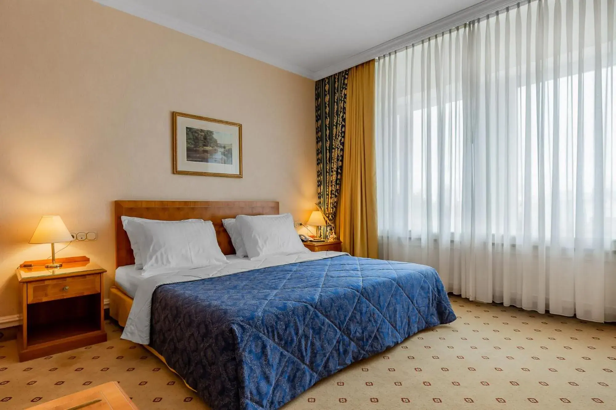 Natsionalny Hotel Natsionalny Hotel