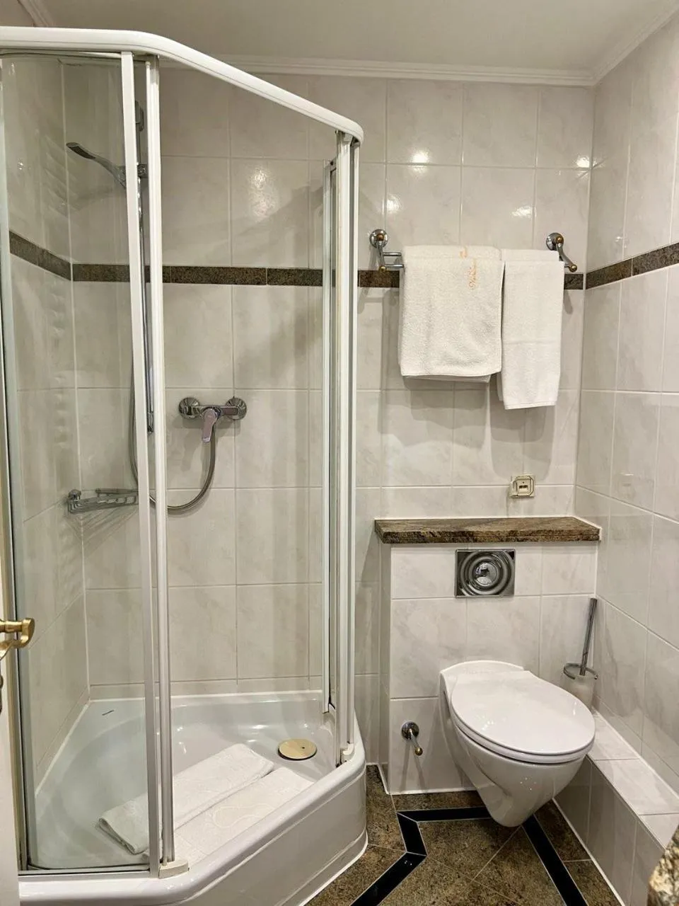 Bath in Natsionalny Hotel