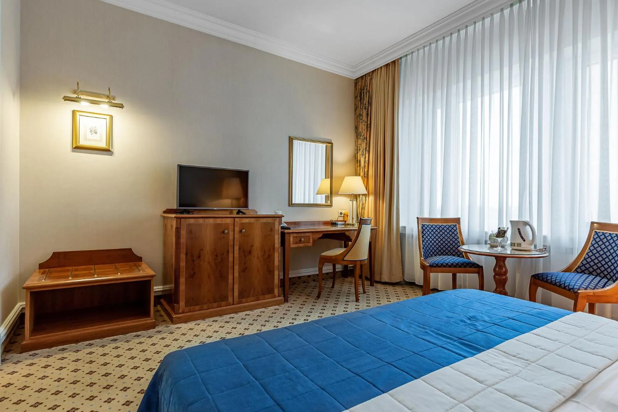 Photo of the whole room, Bed in Natsionalny Hotel