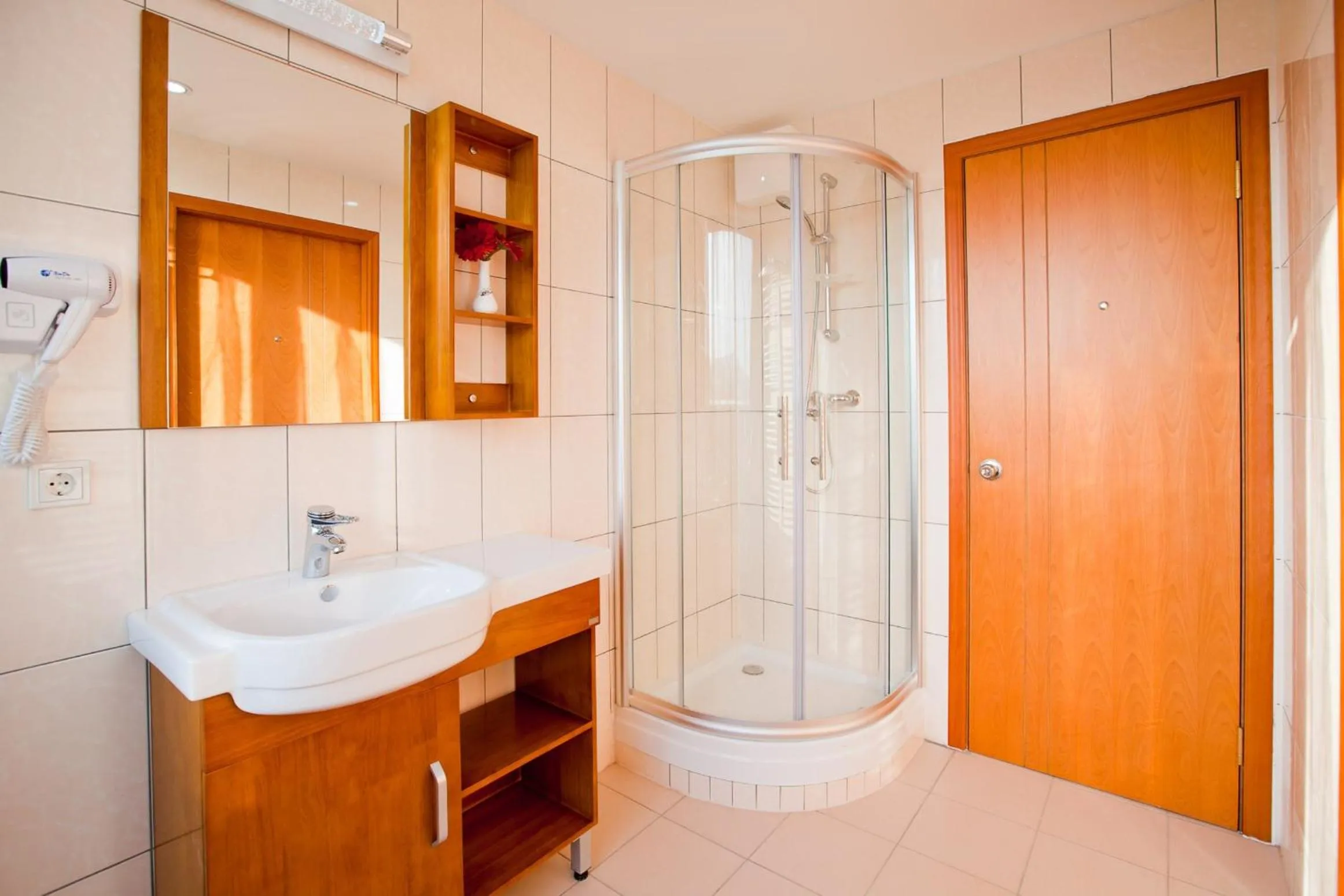 Bathroom in Phoenix7