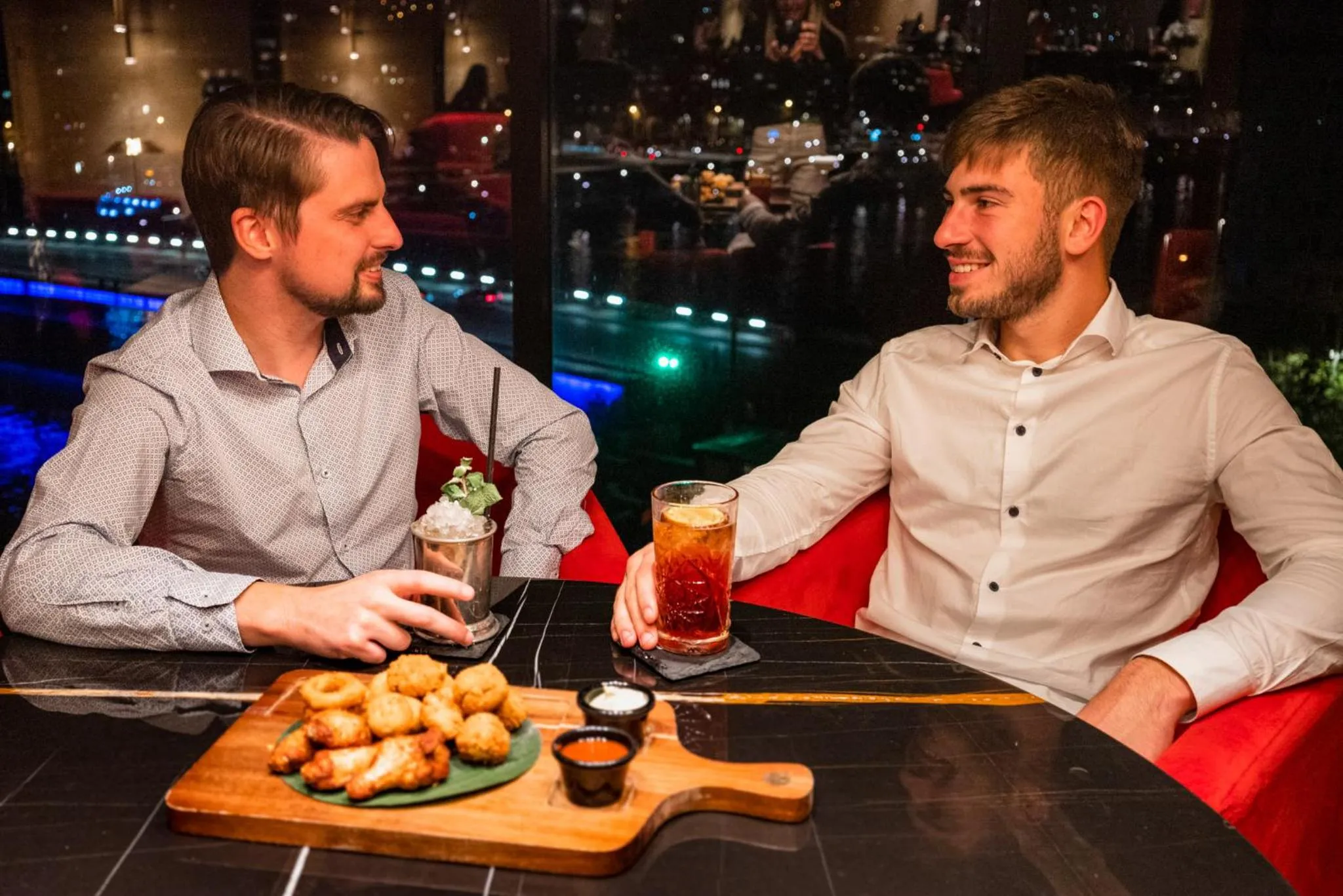 Lounge or bar in Van der Valk Hotel Liège Congres