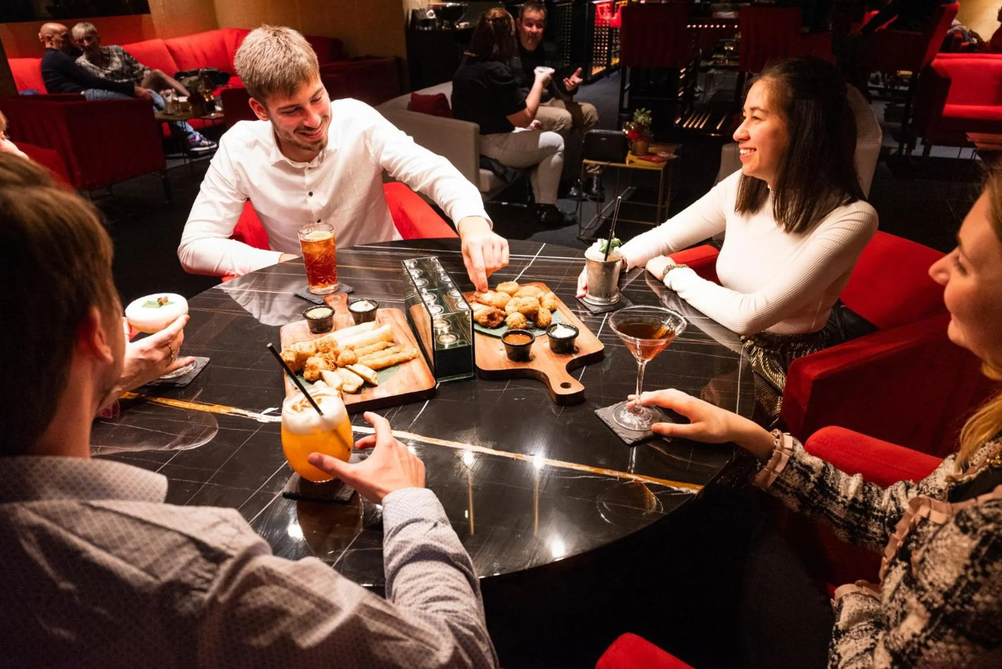 Lounge or bar in Van der Valk Hotel Liège Congres