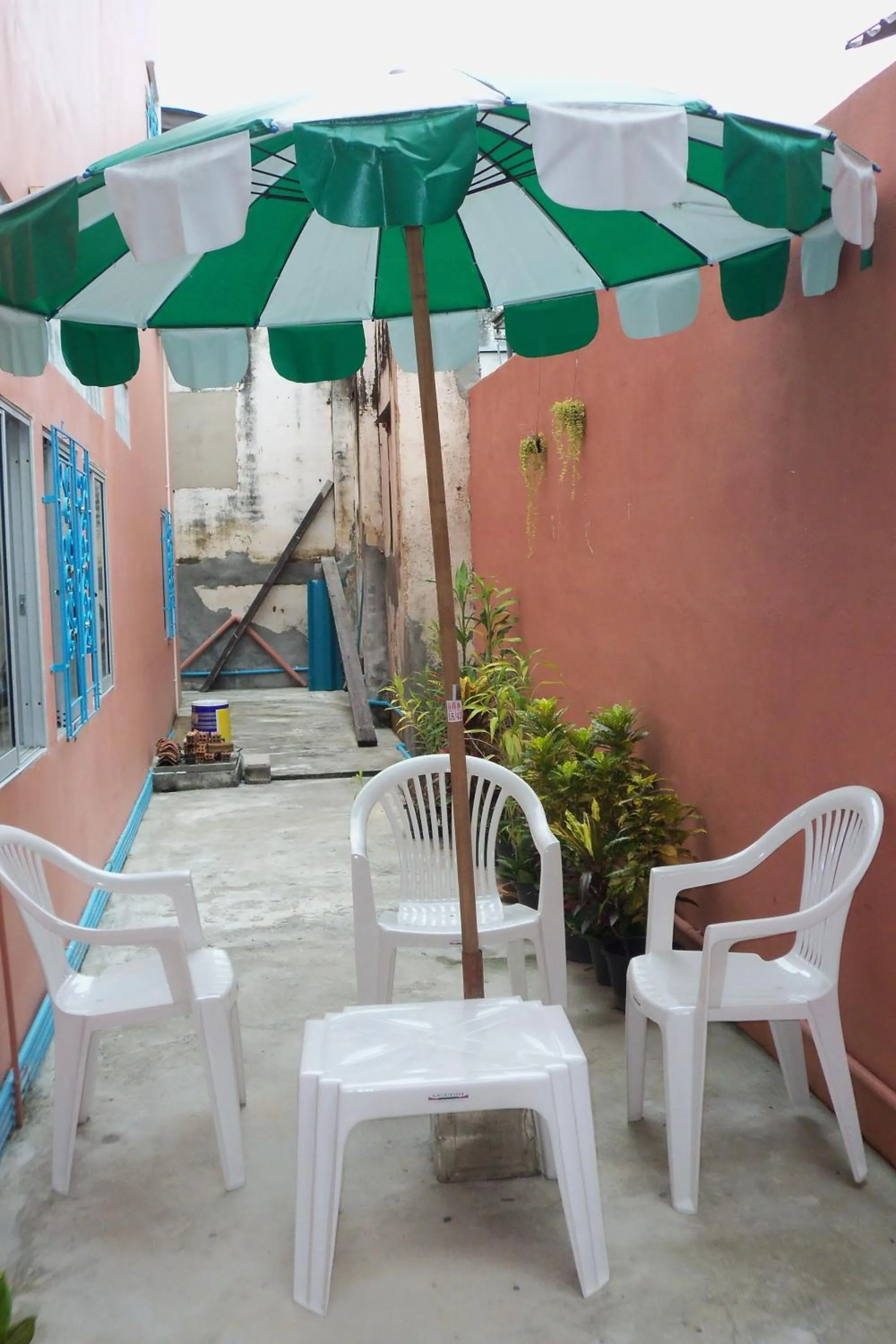 Other in D's Corner & Guesthouse