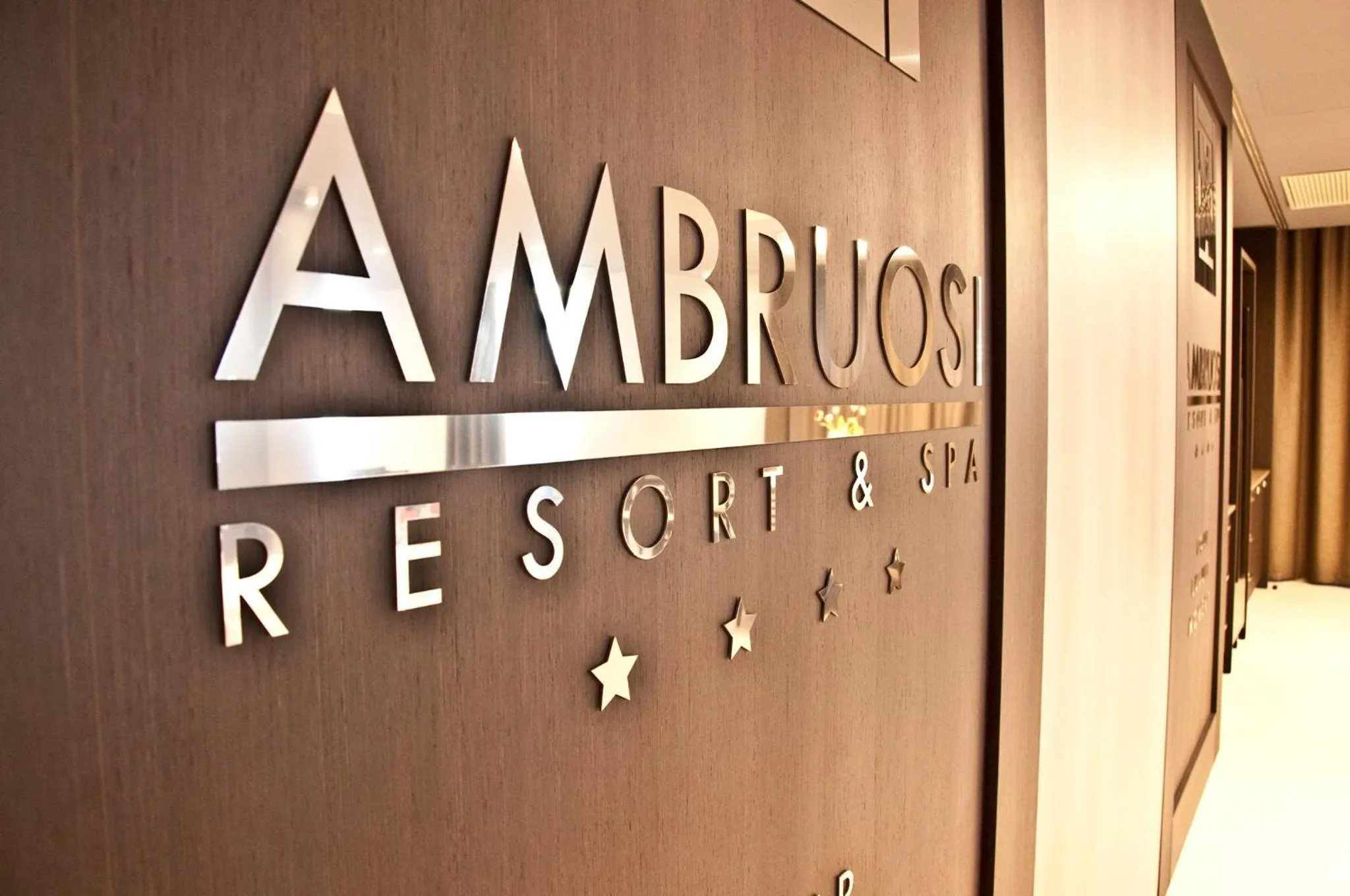 Restaurant/places to eat in Ambruosi Village Resort & SPA