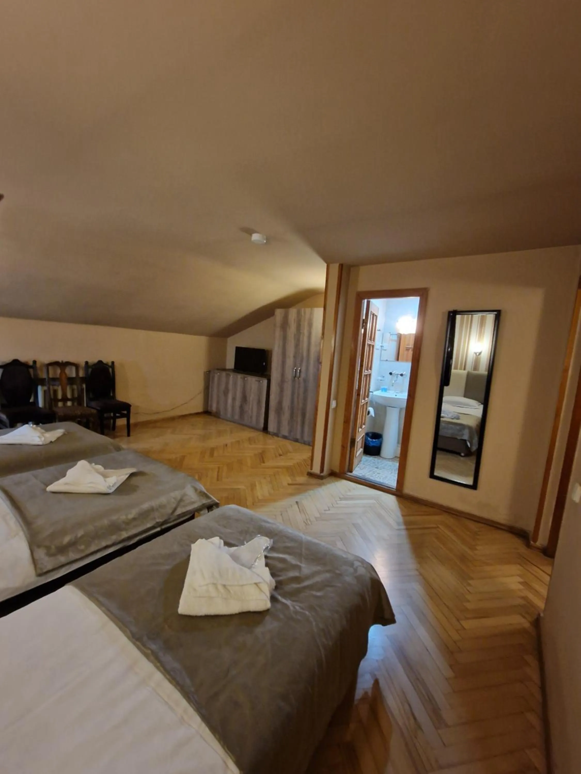 Property building, Bed in Georgian House