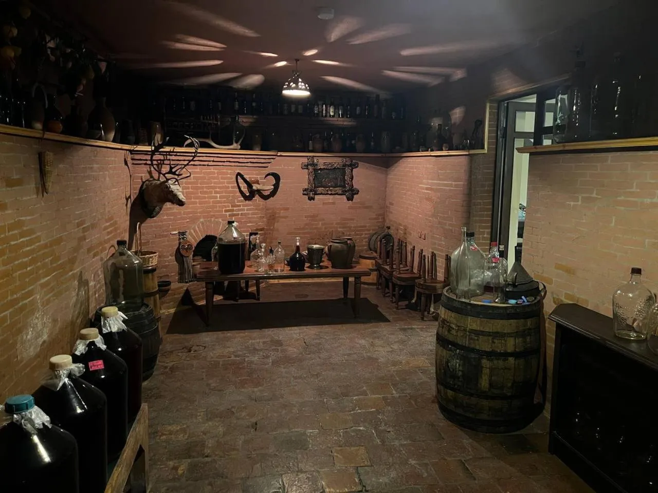 Communal lounge/ TV room in Georgian House