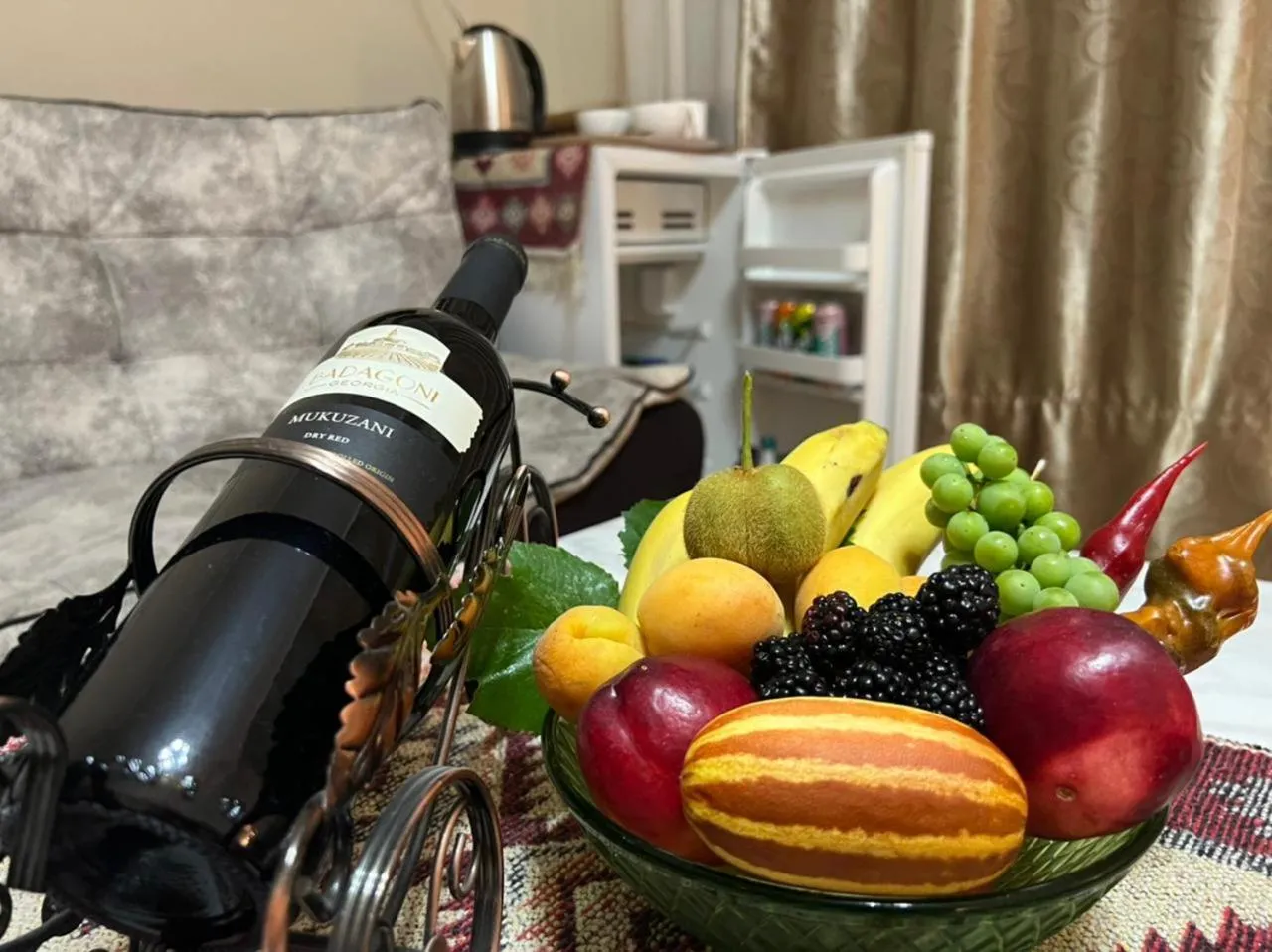 Photo of the whole room in Georgian House