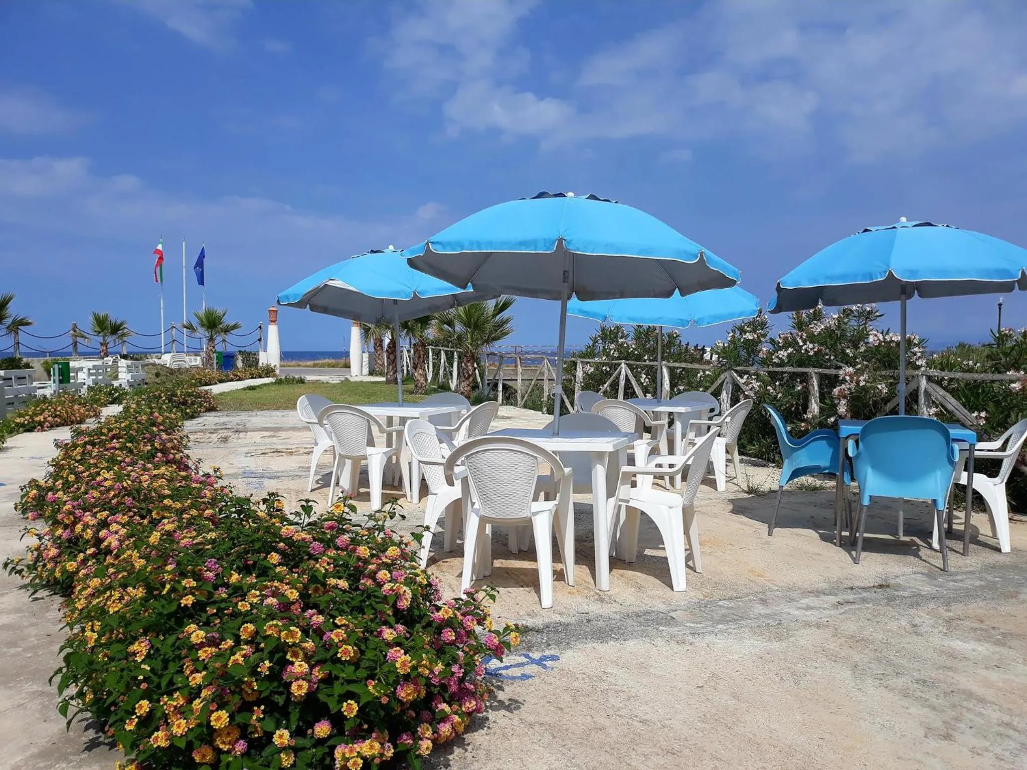 Garden in Yachting Club Mare