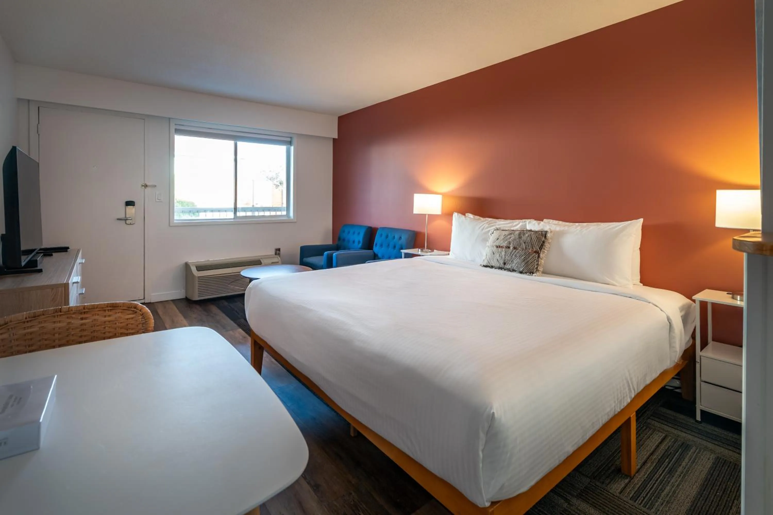 Bed in Okanagan Lakefront Resort