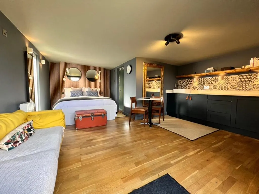 Bed in Rockmount Rooms & Apartment