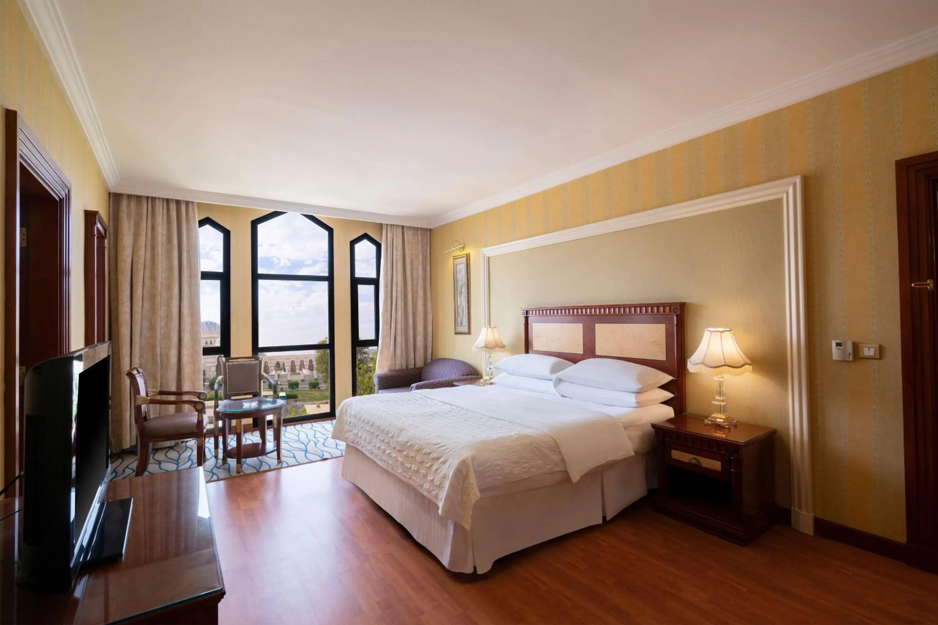 Bedroom, Bed in Le Meridien Medina