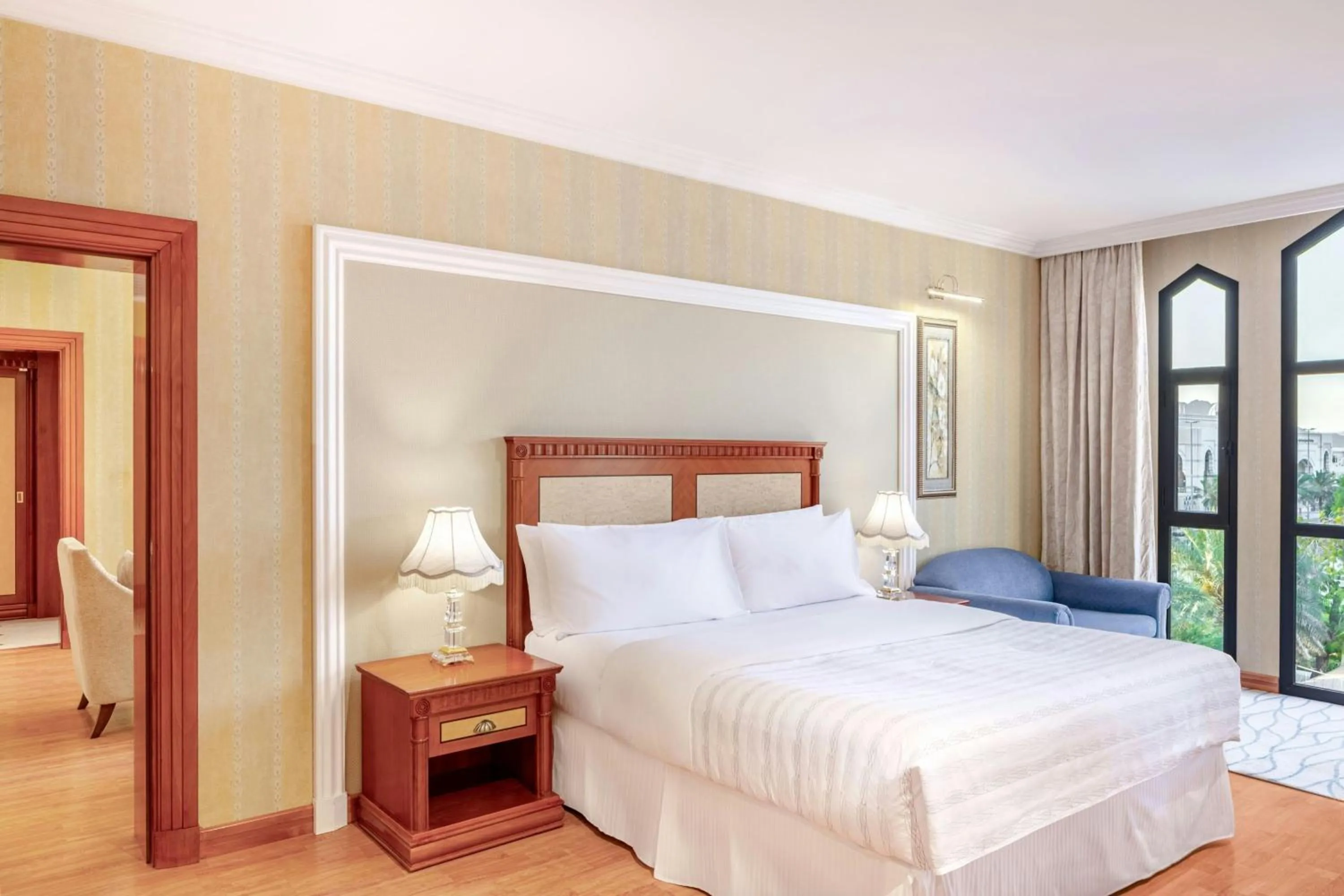 Living room, Bed in Le Meridien Medina