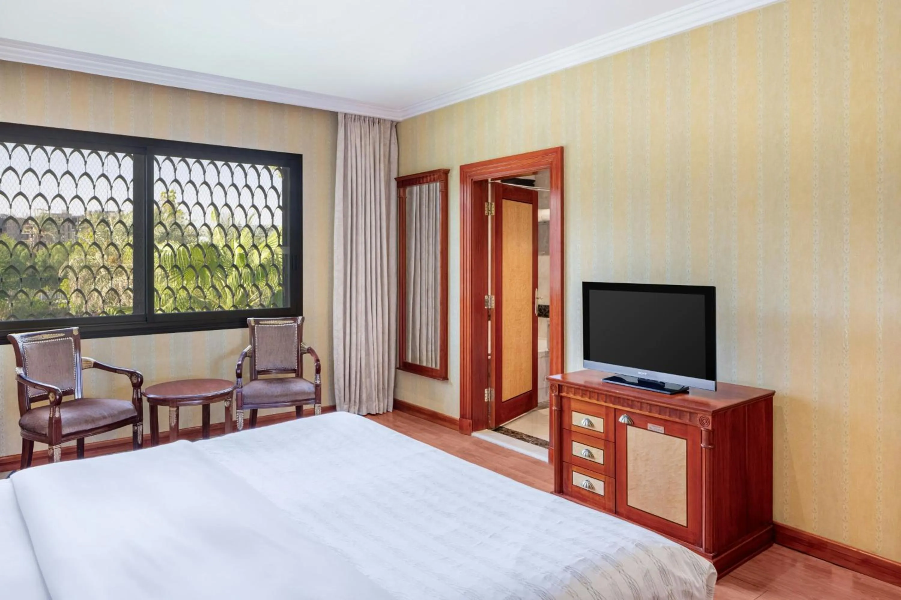 Photo of the whole room, Bed in Le Meridien Medina