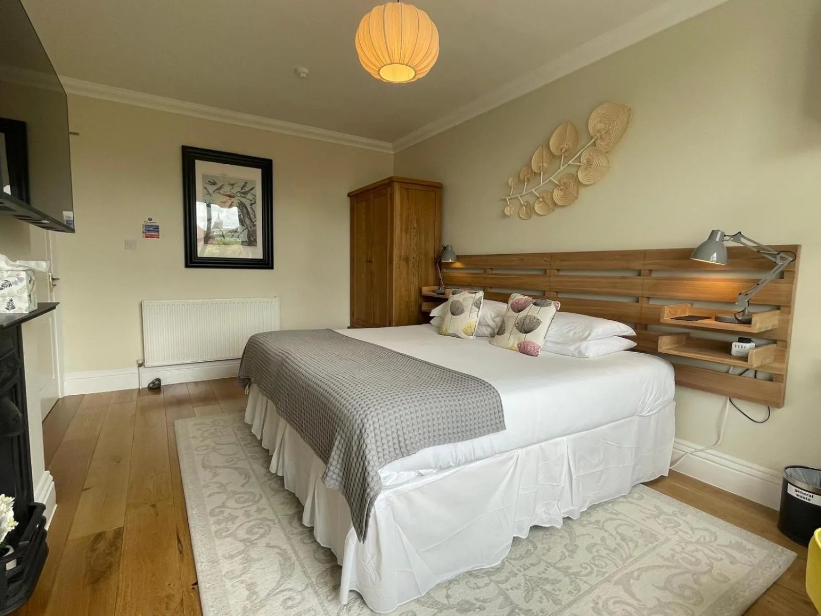 Photo of the whole room, Bed in Beach Lodge