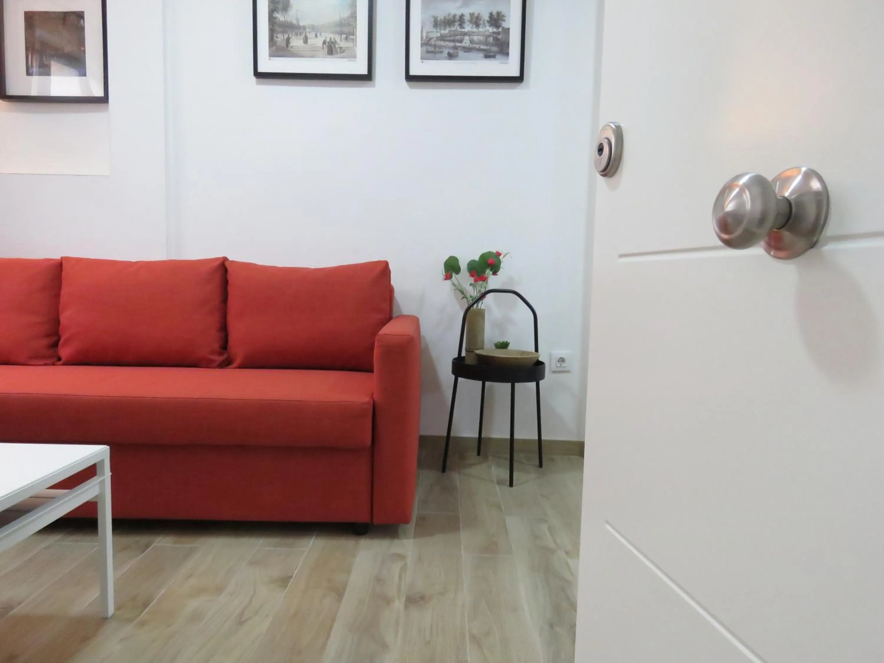 Living room in Living Sevilla Apartments Hércules