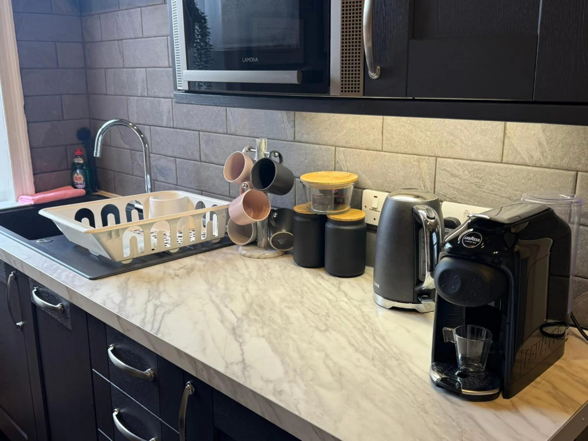 Coffee/tea facilities in The George Hotel Easingwold