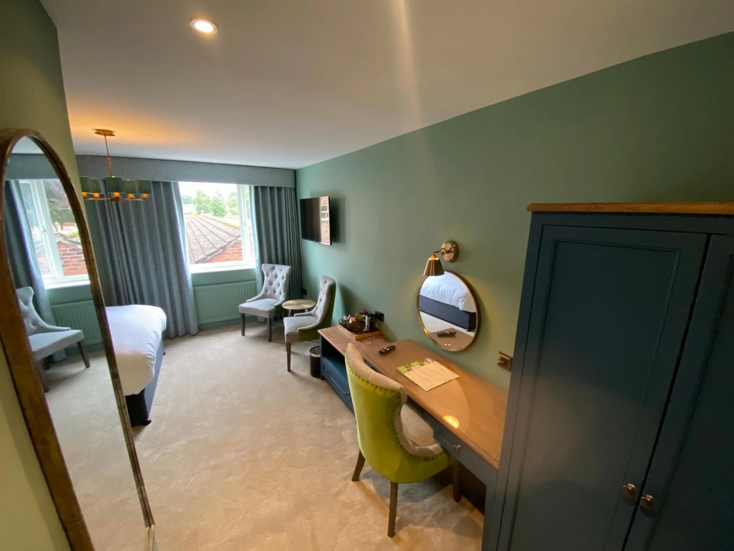 TV and multimedia in The George Hotel Easingwold