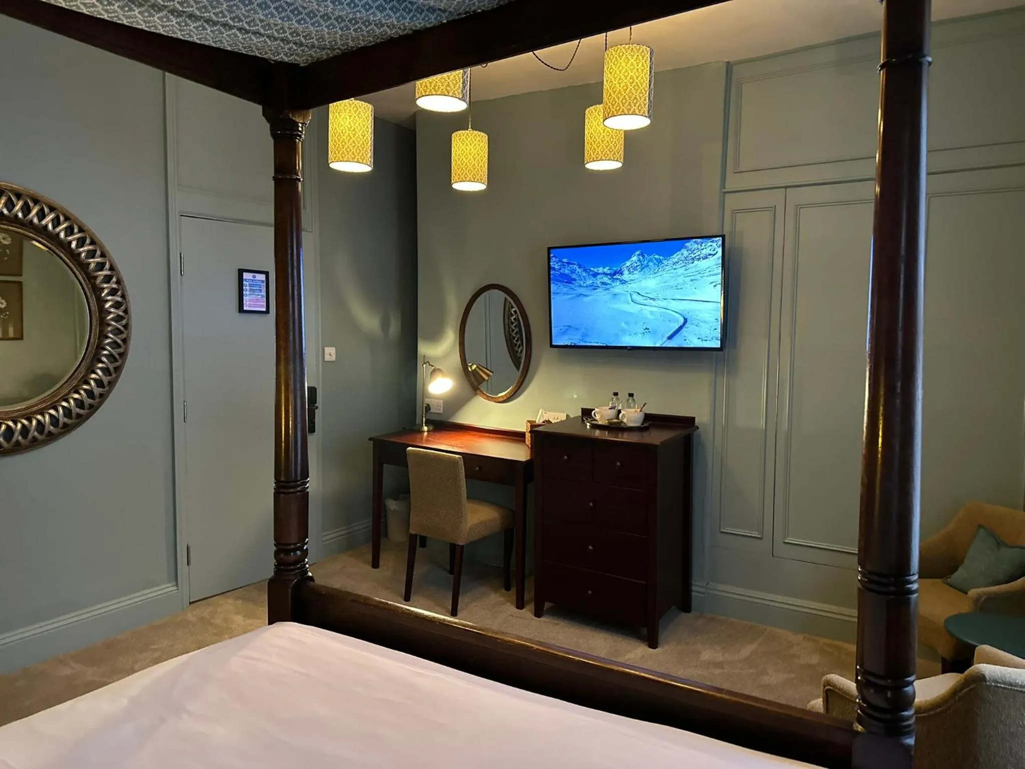 Bed in The George Hotel Easingwold