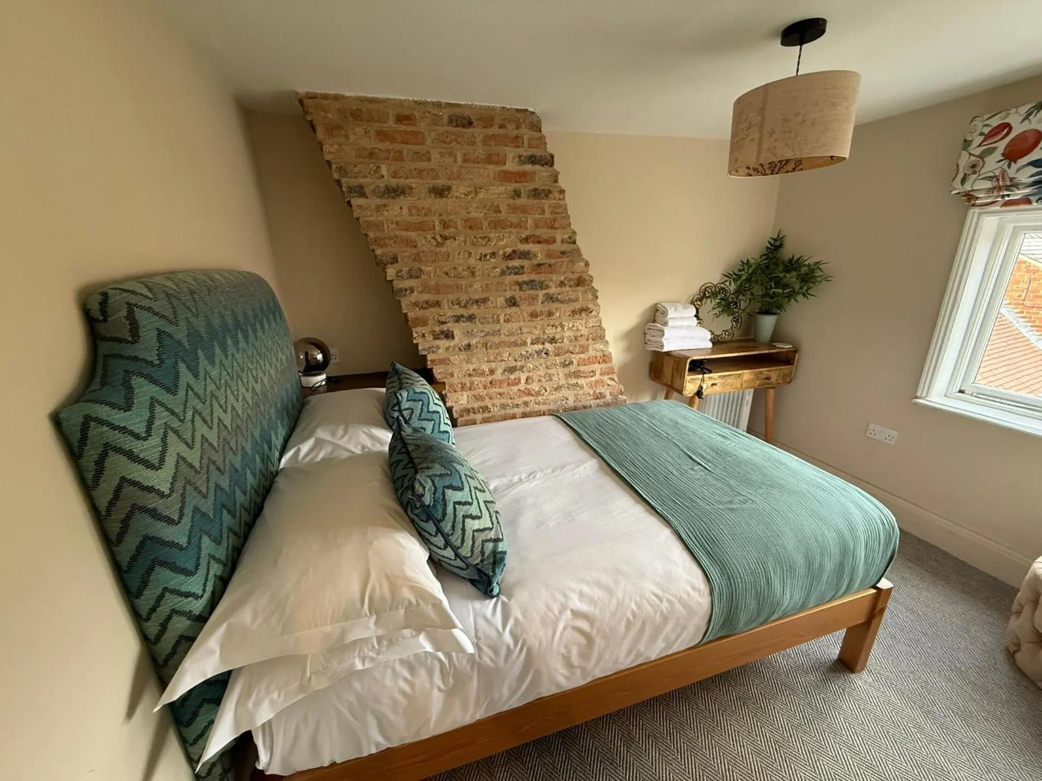 Bedroom, Bed in The George Hotel Easingwold