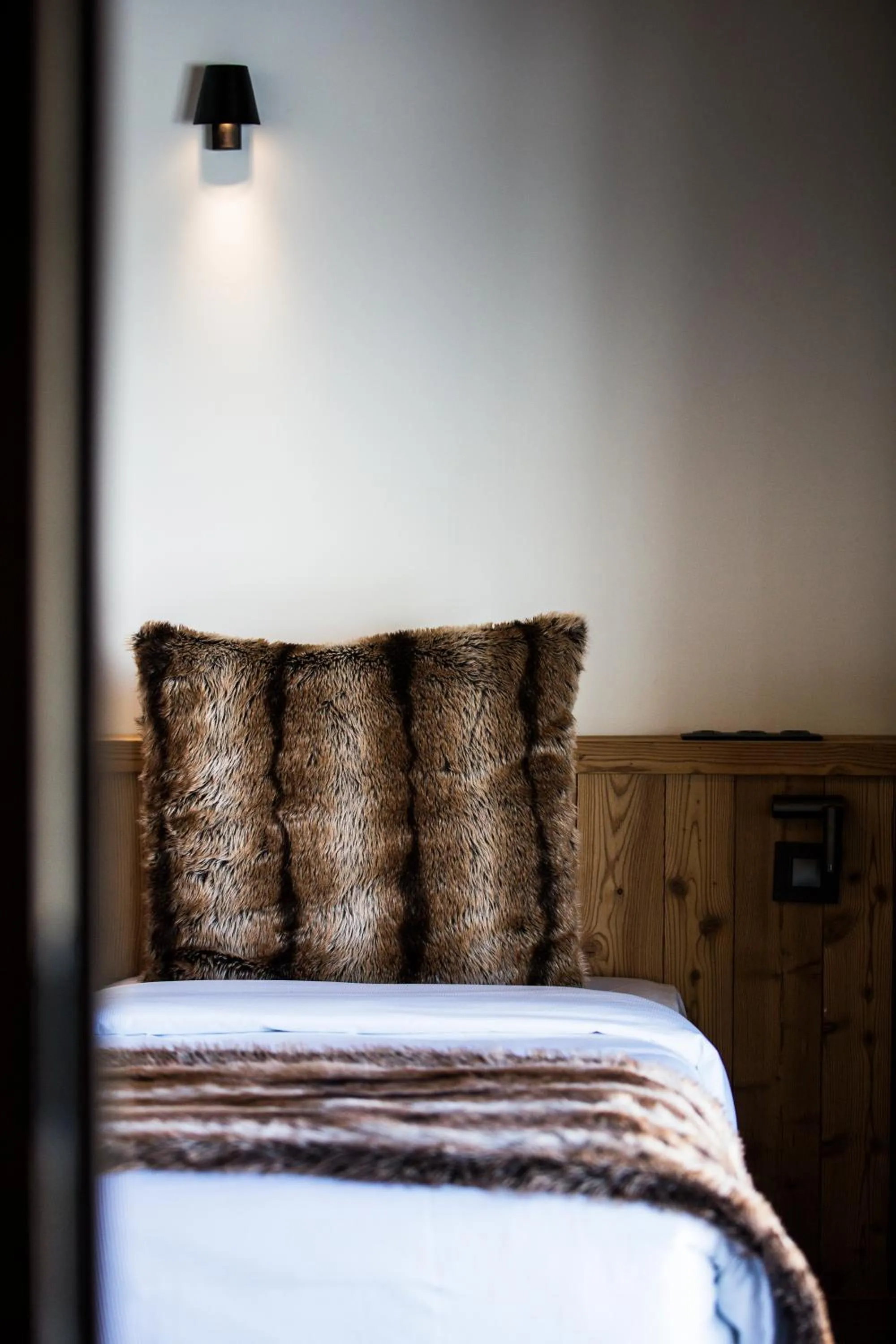 Bed in Hôtel Daria-I Nor by Les Etincelles