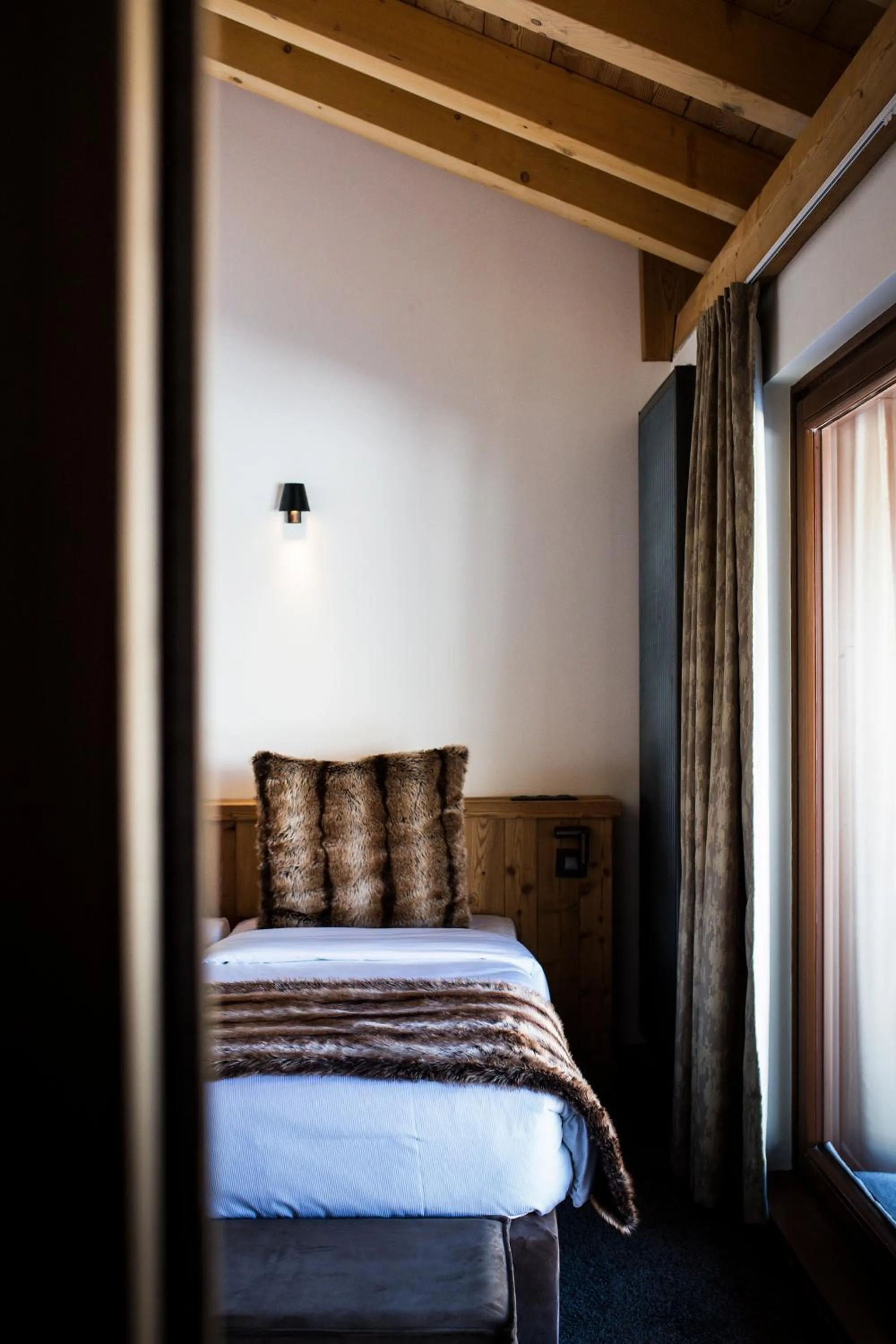 Bed in Hôtel Daria-I Nor by Les Etincelles