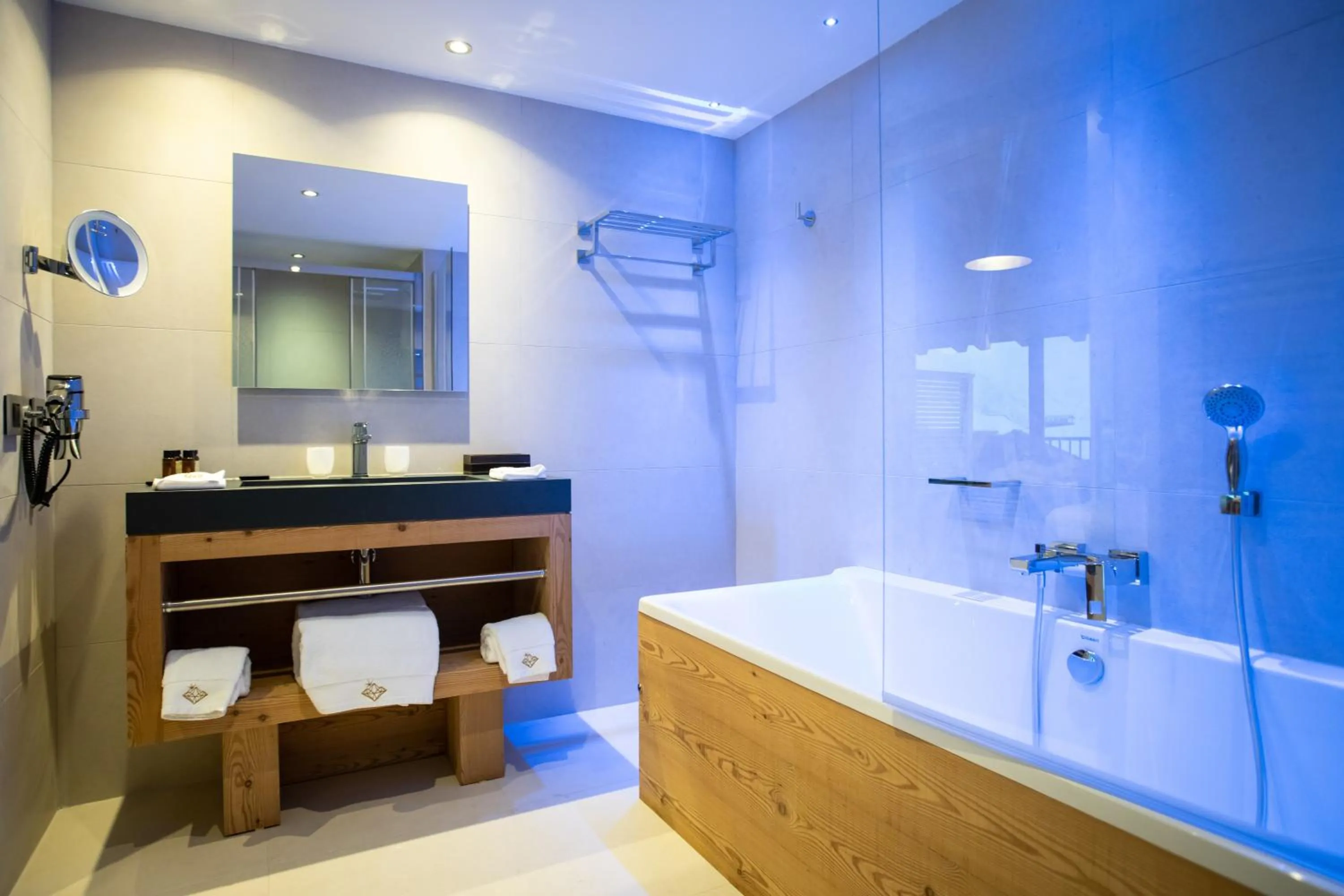 Bathroom in Hôtel Daria-I Nor by Les Etincelles