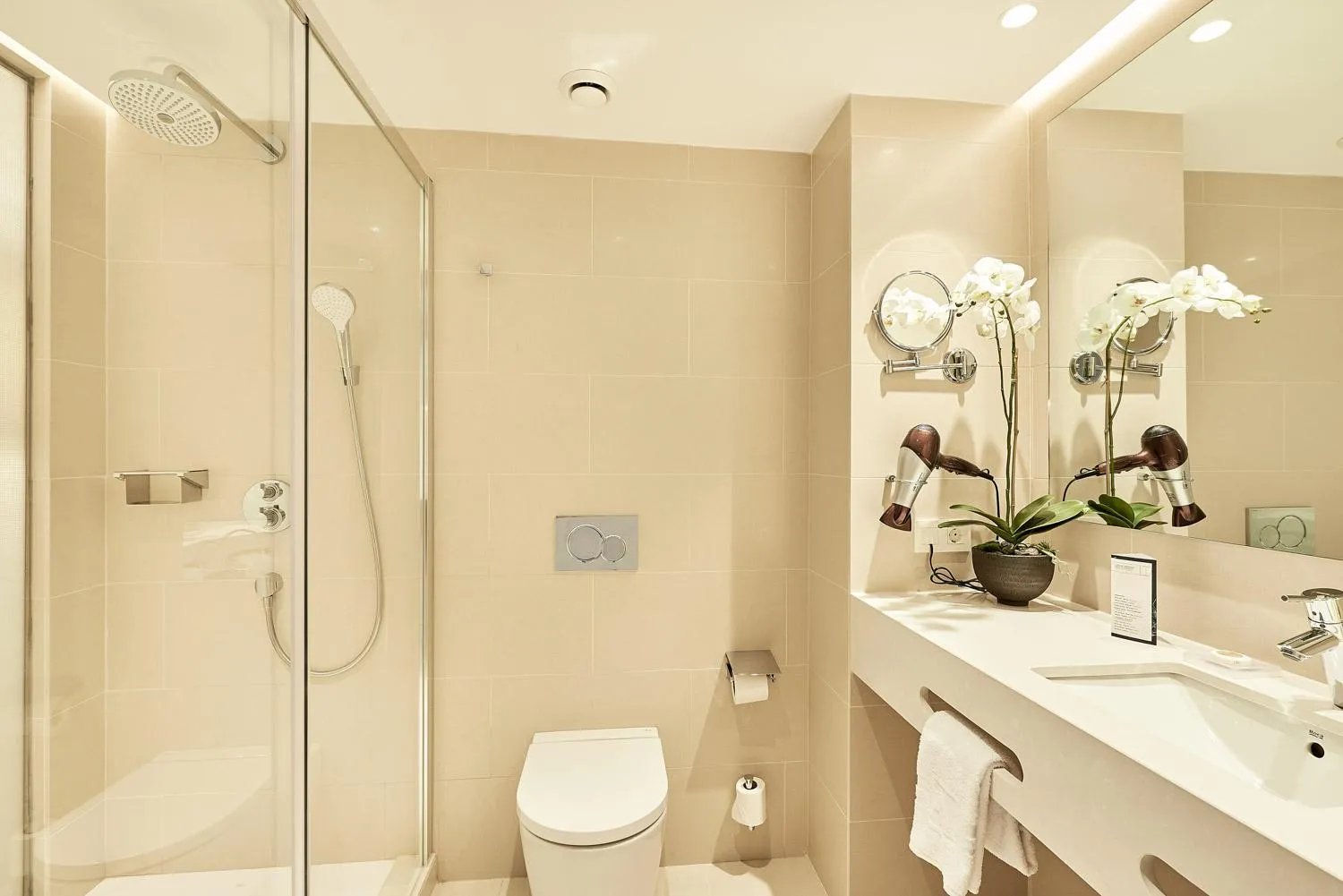 Shower in Eurostars Ibiza