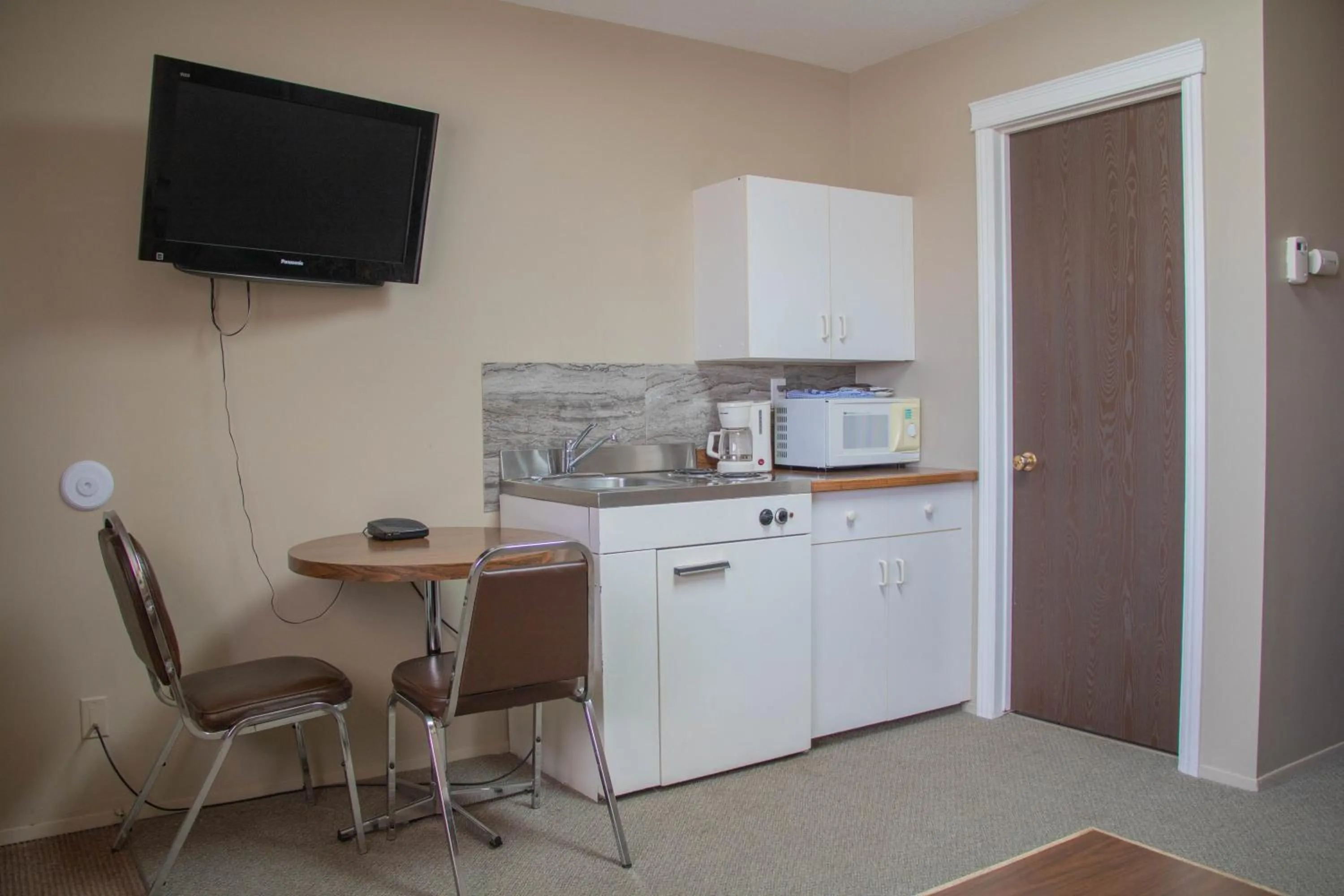 TV and multimedia in Prairie Oasis Tourist Complex