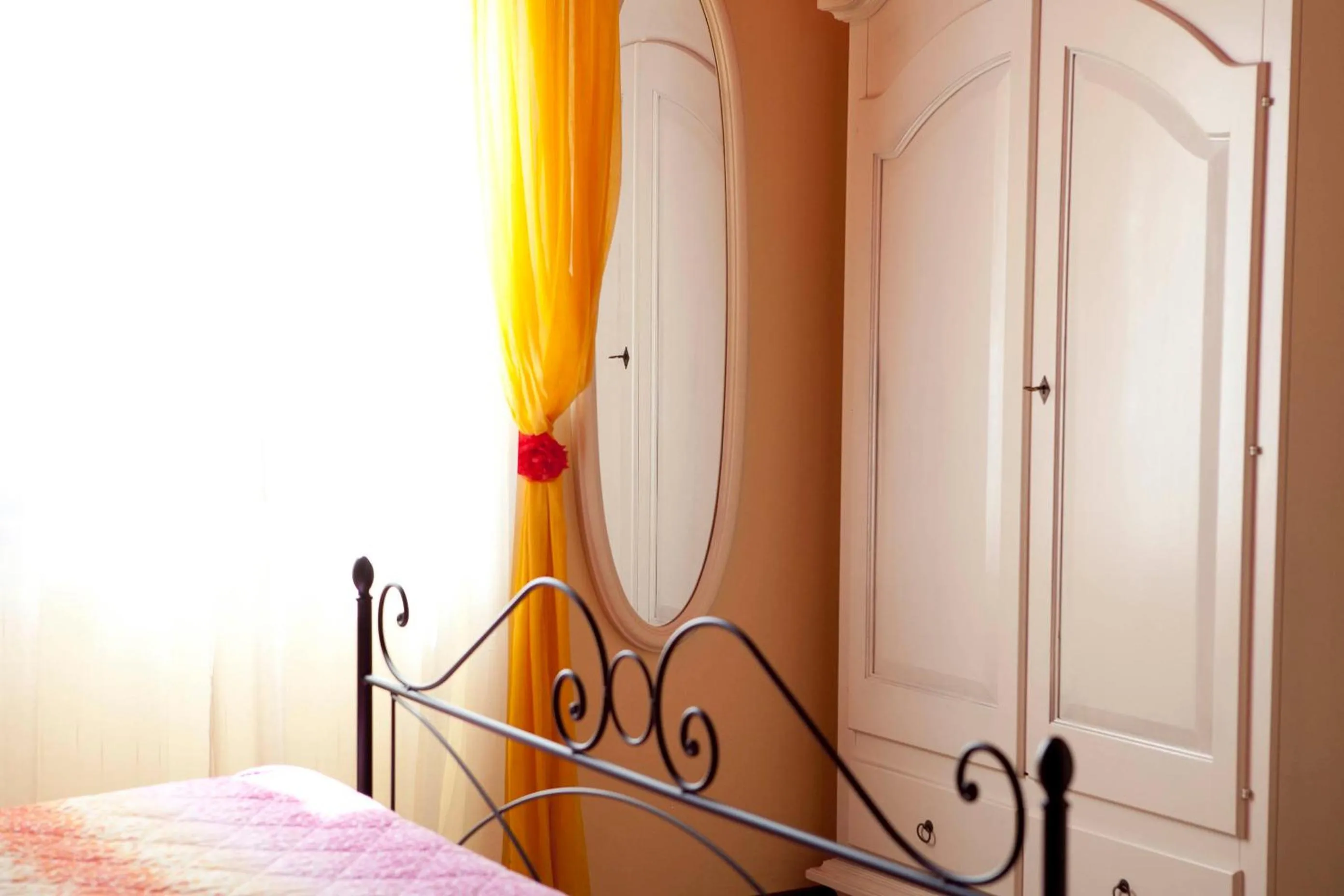 Photo of the whole room, Bed in B&B Raffiori