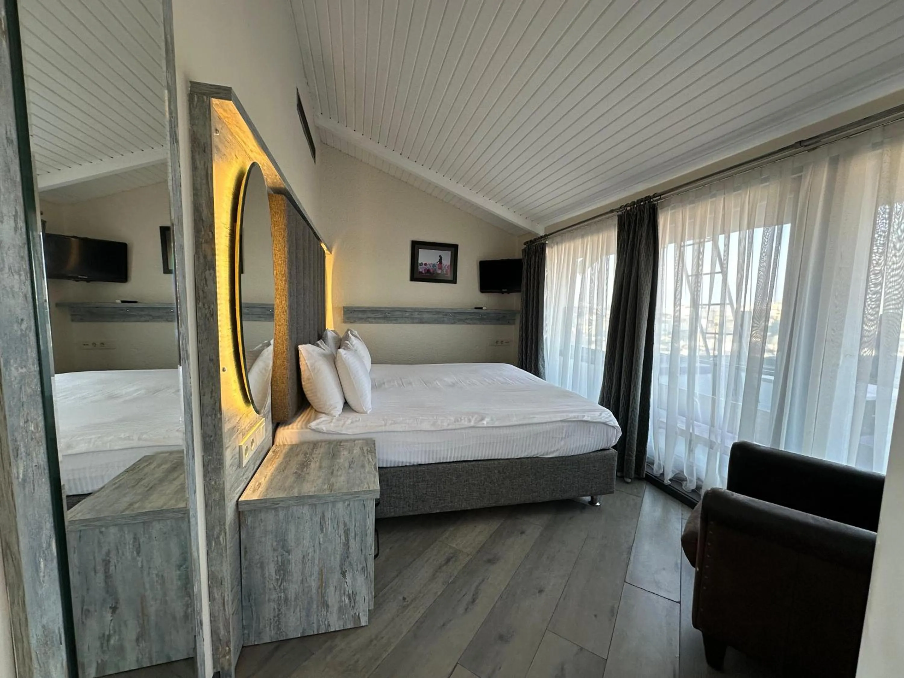 Bed in Faros Hotel Taksim-Special Category