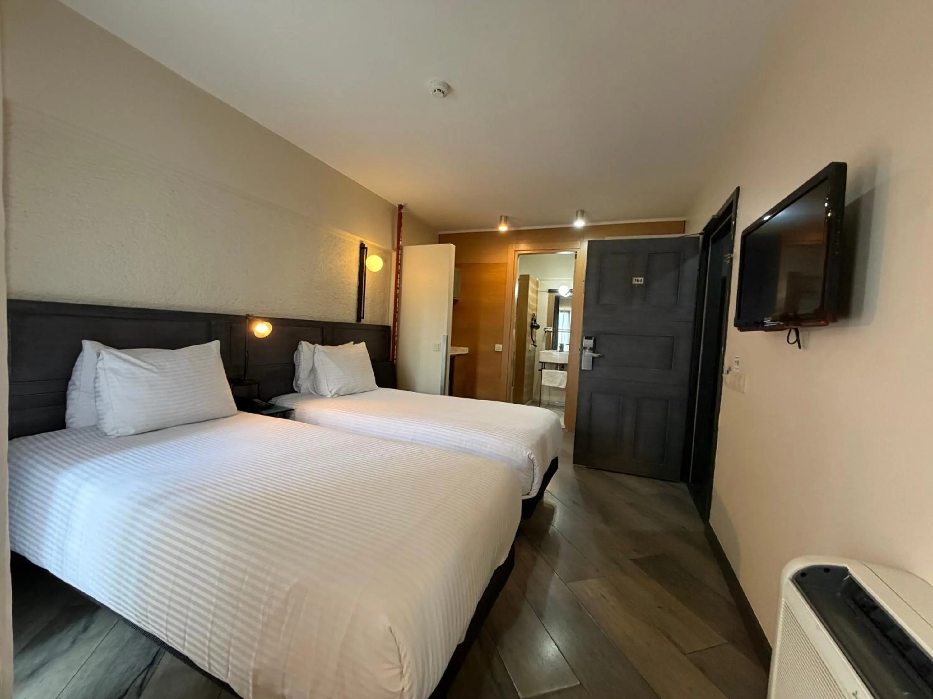 Photo of the whole room, Bed in Faros Hotel Taksim-Special Category