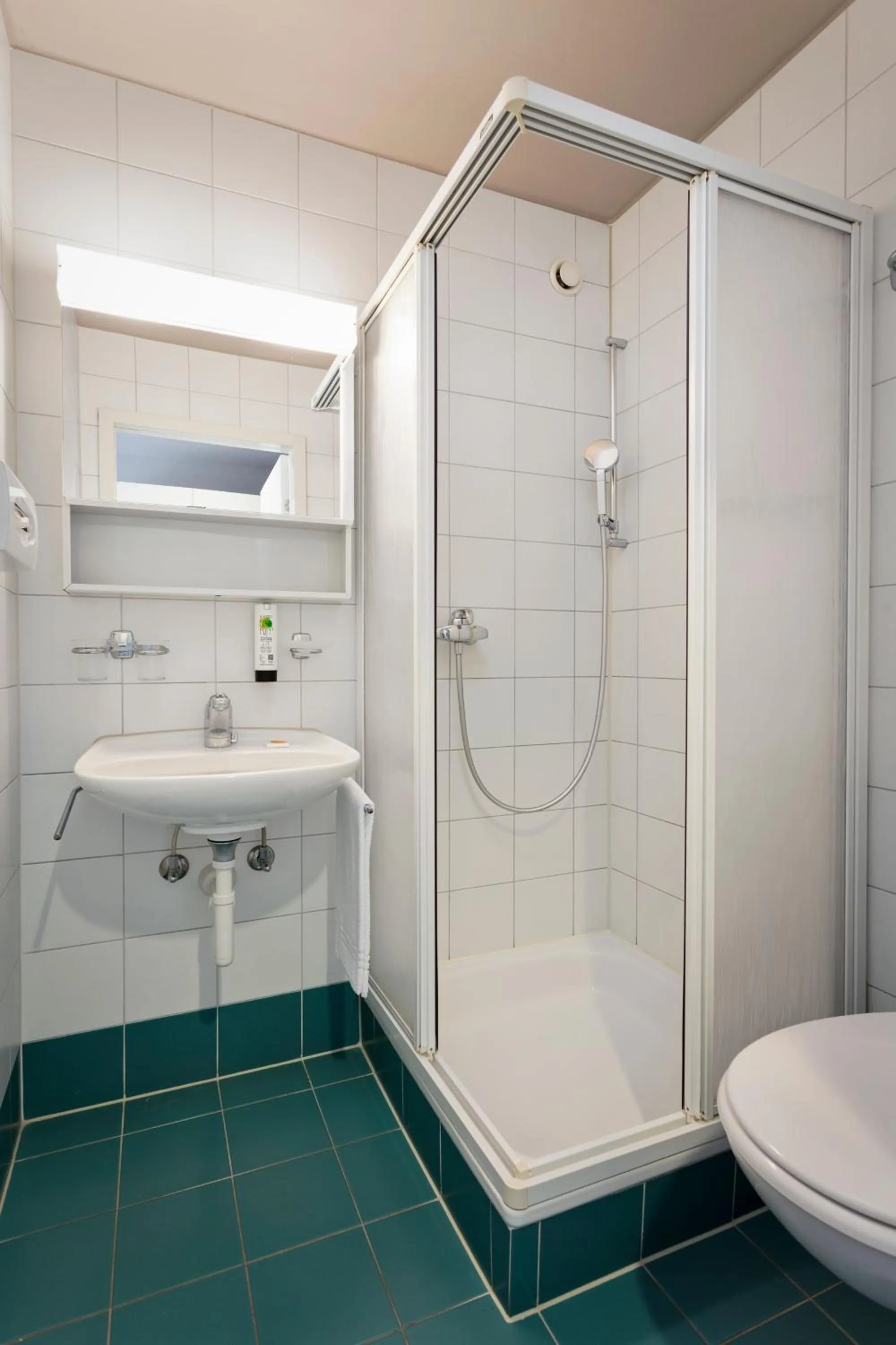 Shower in Jazz Hotel Ascona