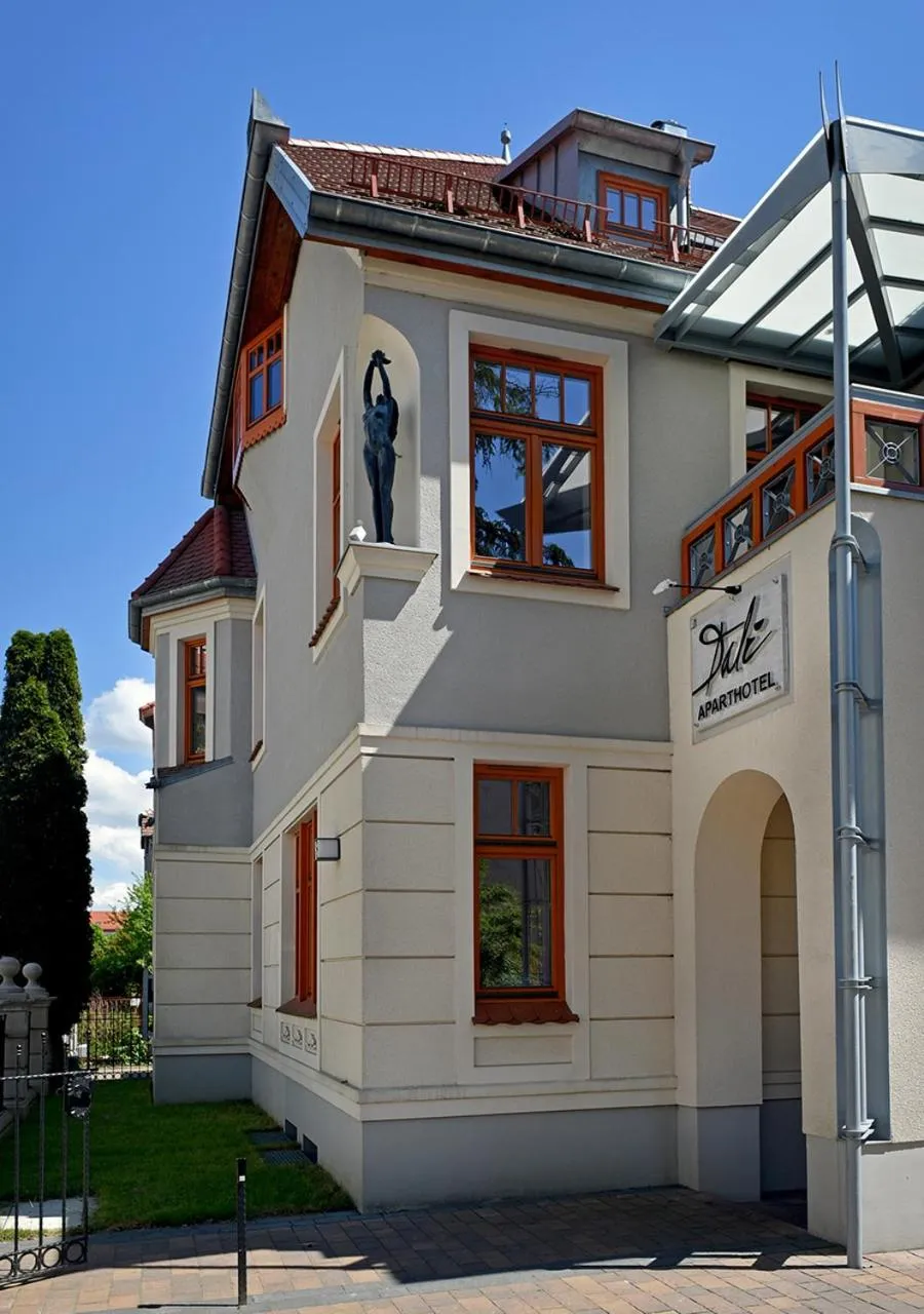 Property building in Dali ApartHOTEL