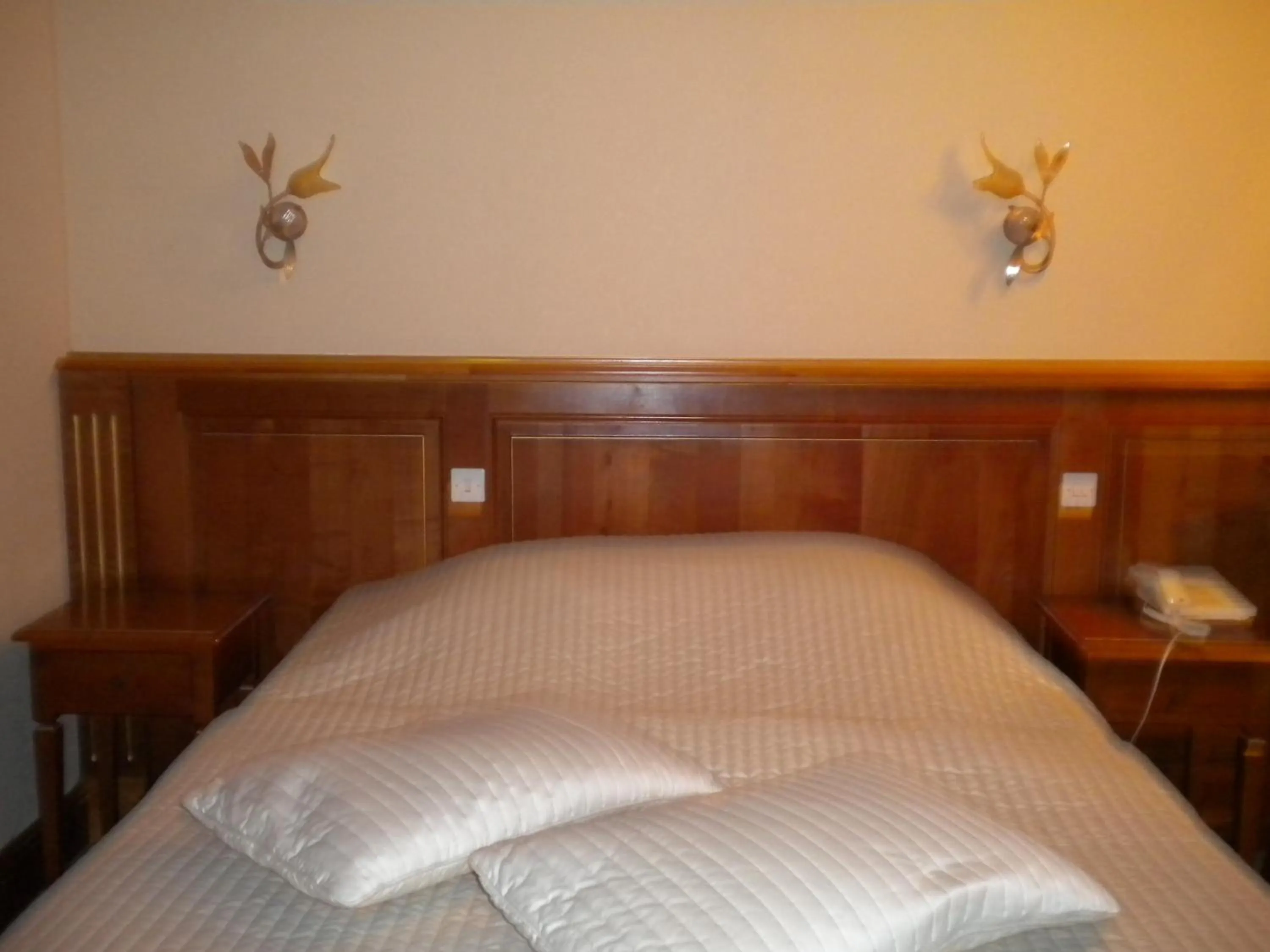 Bedroom, Bed in Hotel Restaurant A l'Ange