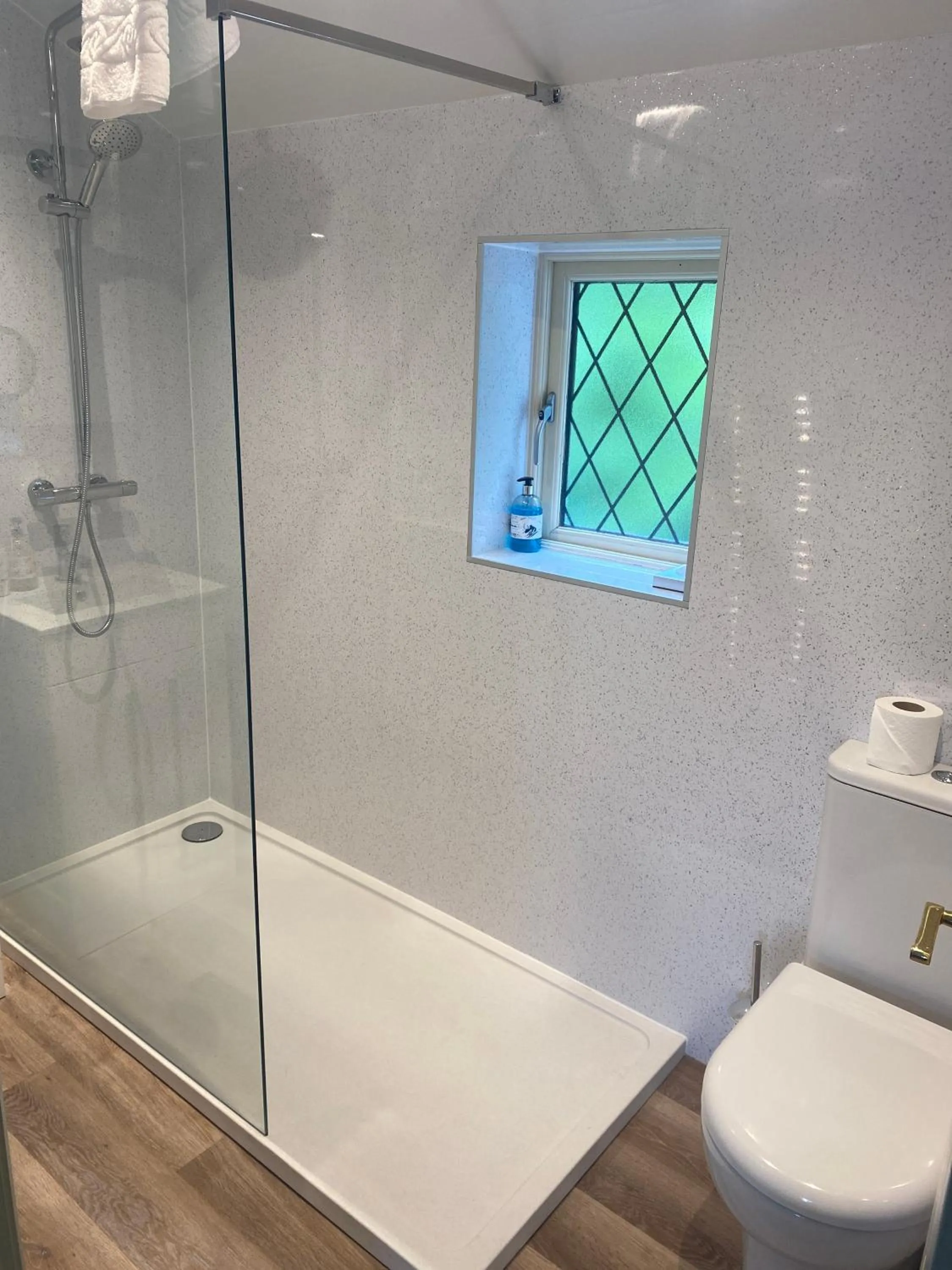 Shower in Newby Bridge Hotel