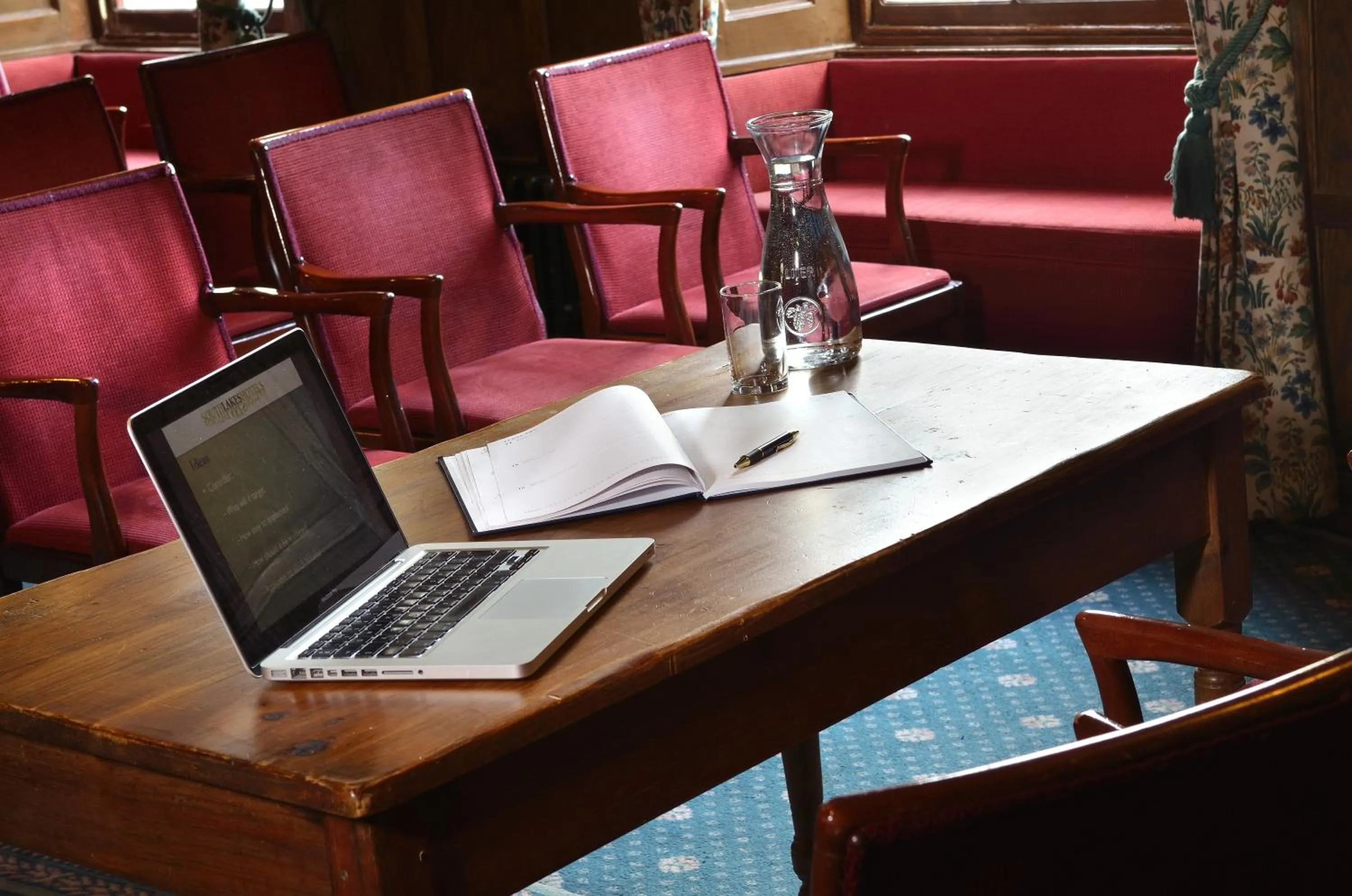 Lounge or bar in Newby Bridge Hotel