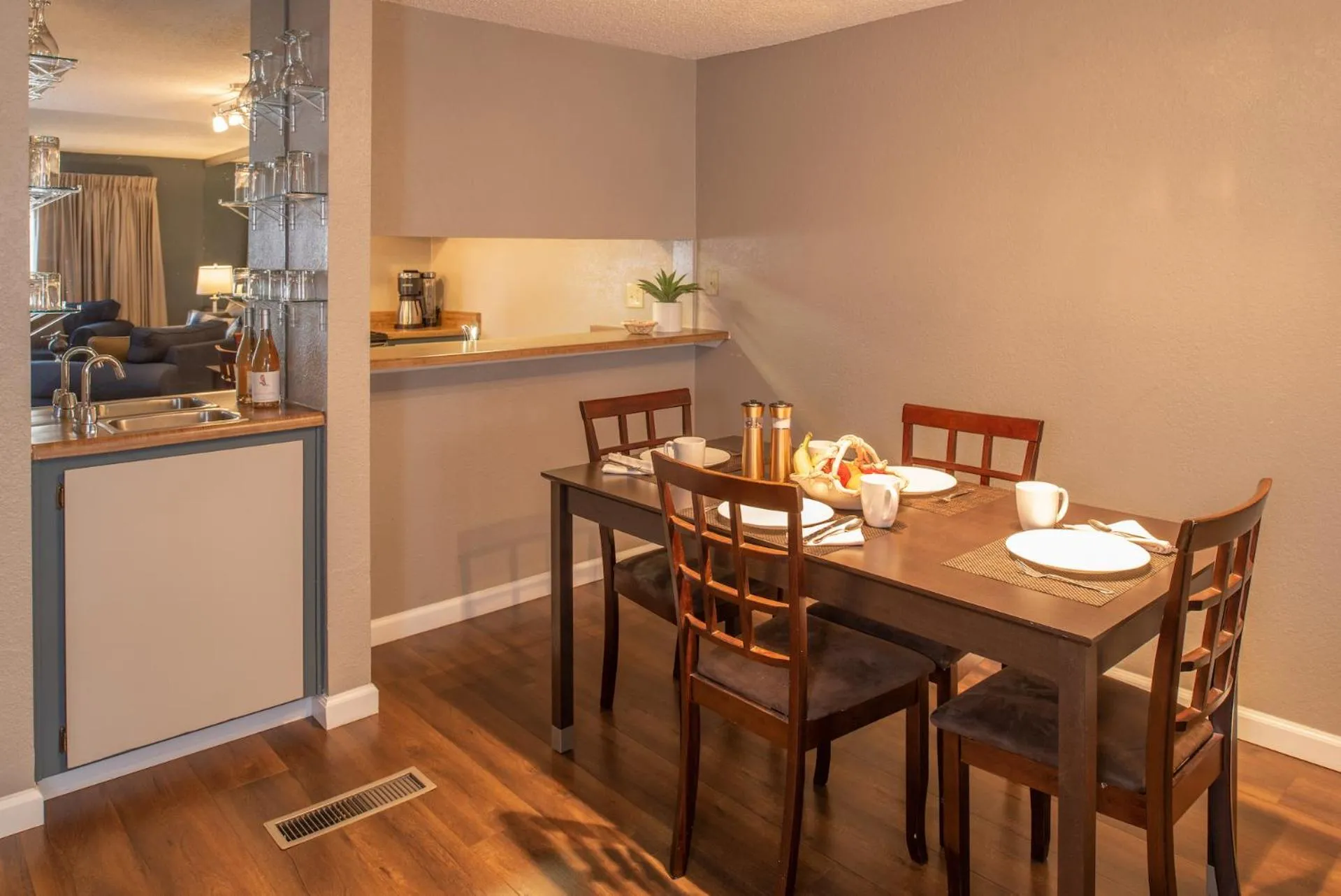 Dining area in Thunderbird Resort Club