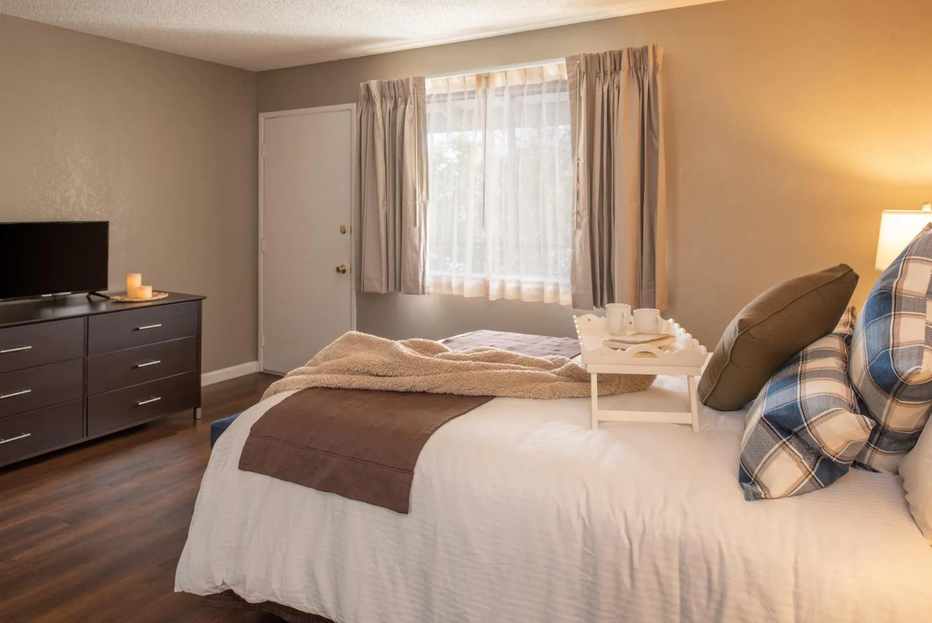 Bedroom, Bed in Thunderbird Resort Club