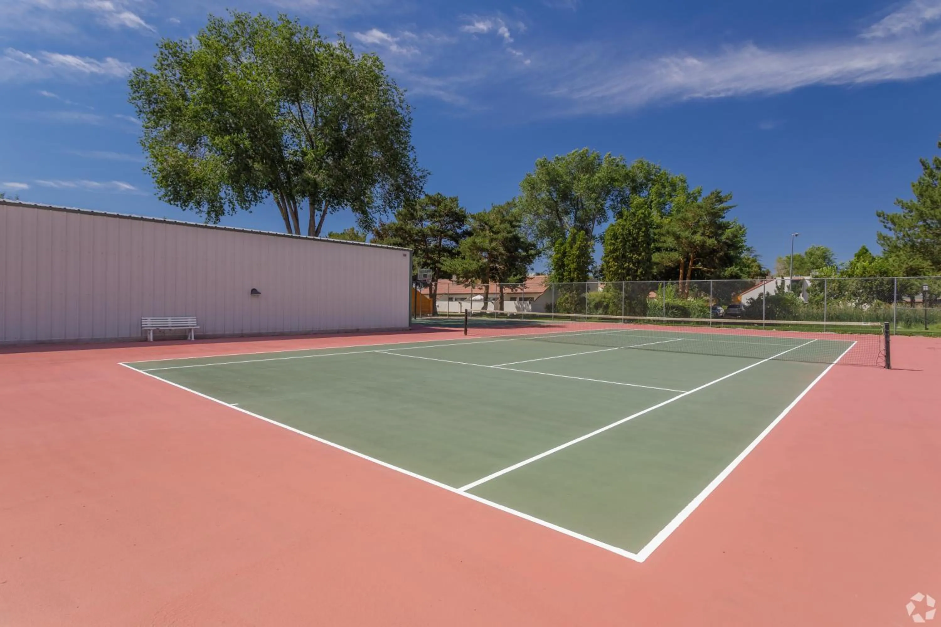 Tennis court in Thunderbird Resort Club