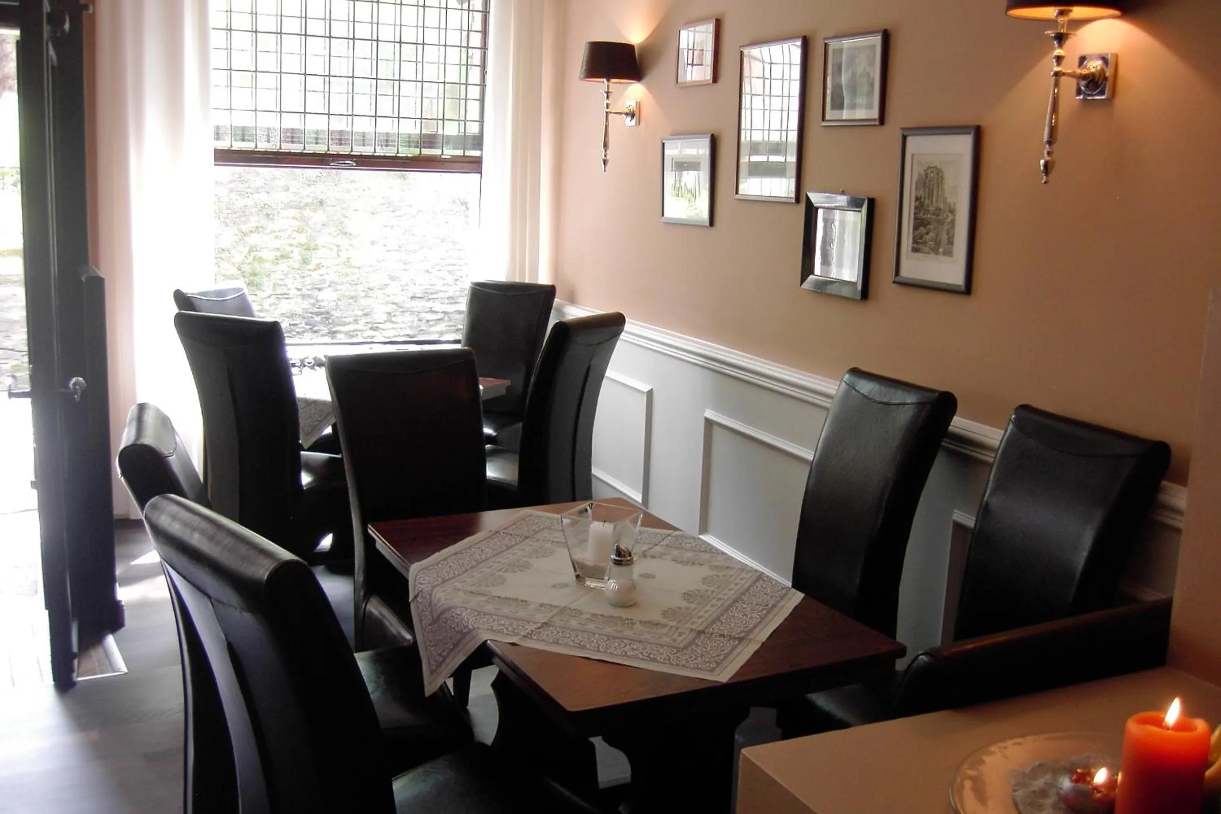 Restaurant/places to eat in Hotel-Café-Burg Stahleck