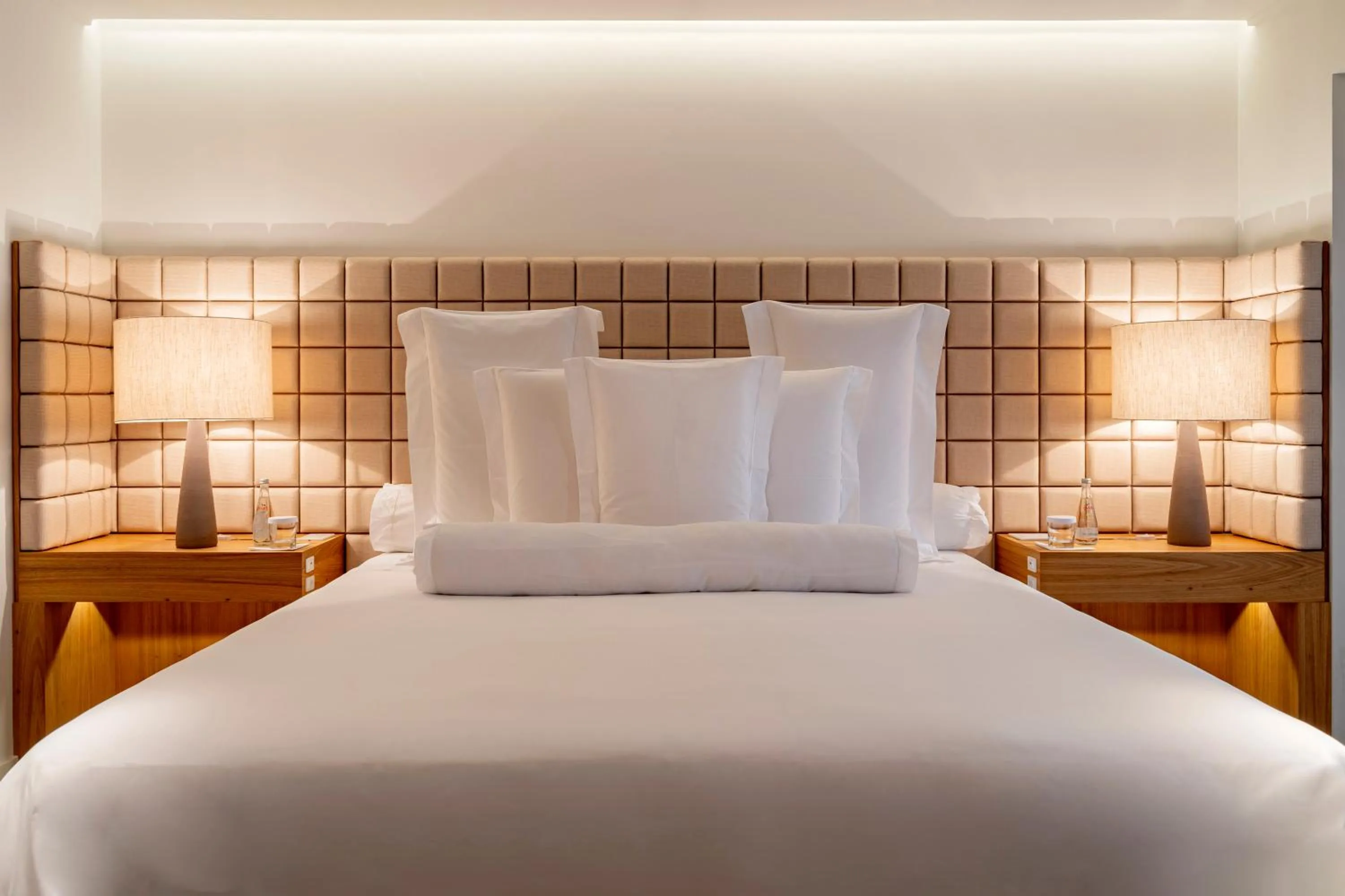 Bed in Emiliano São Paulo