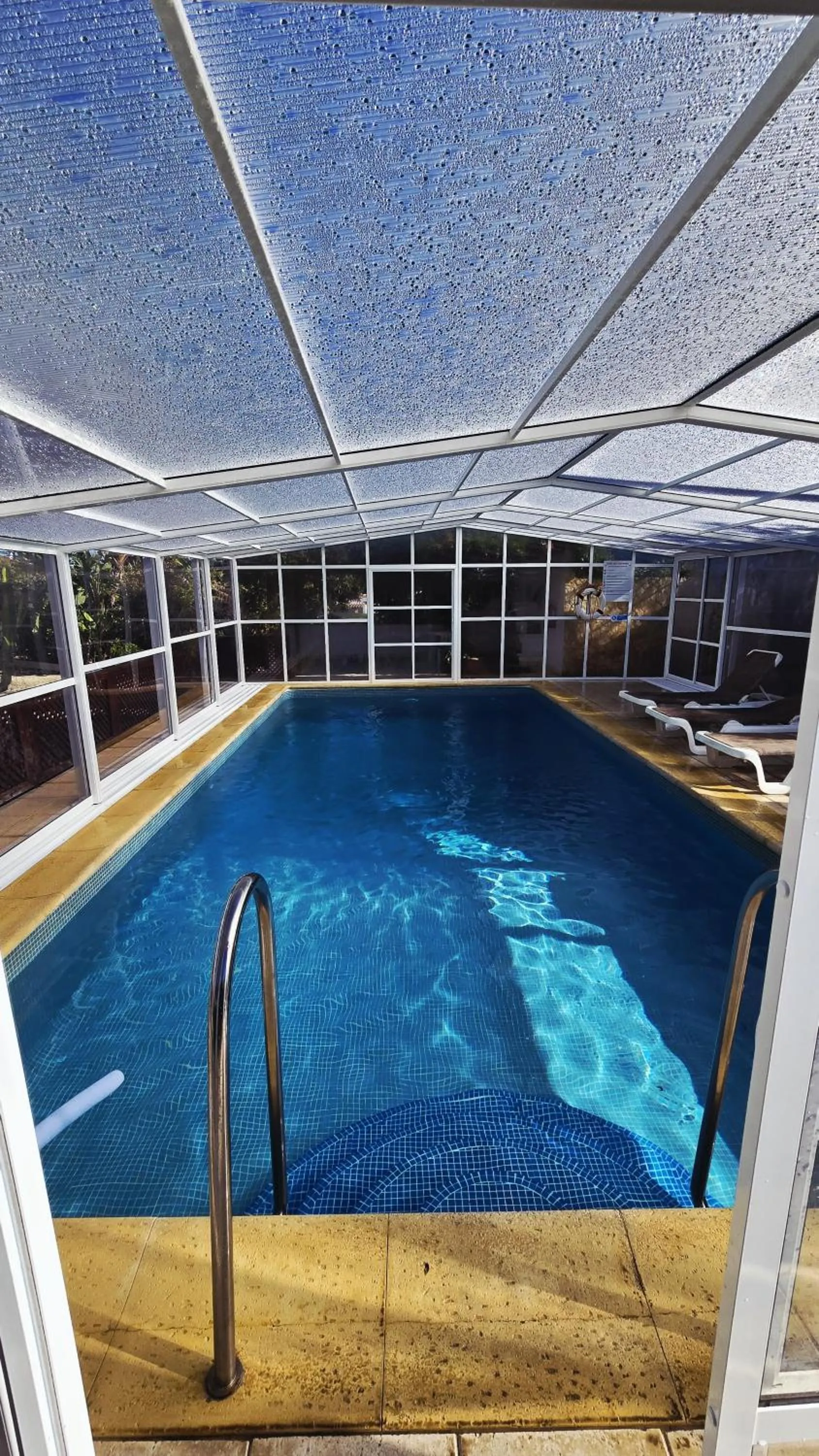 Swimming pool in Apartamentos Flor da Laranja, Albufeira by AlgarveBlossom