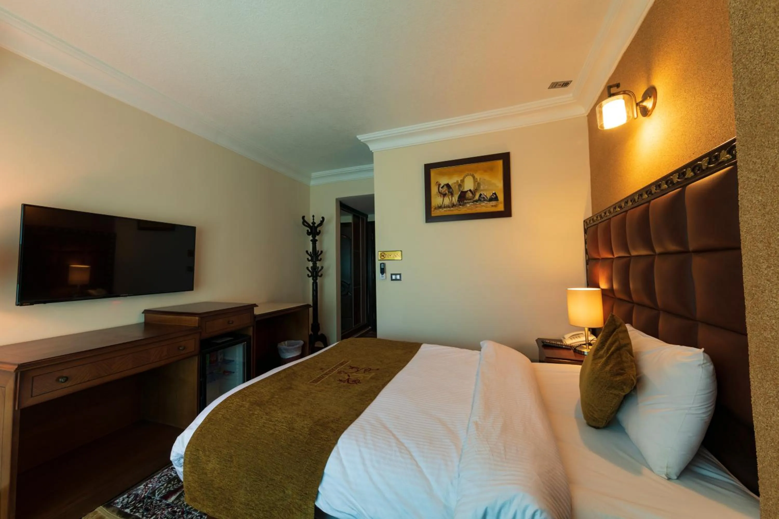 TV and multimedia, Bed in Town Season Hotel