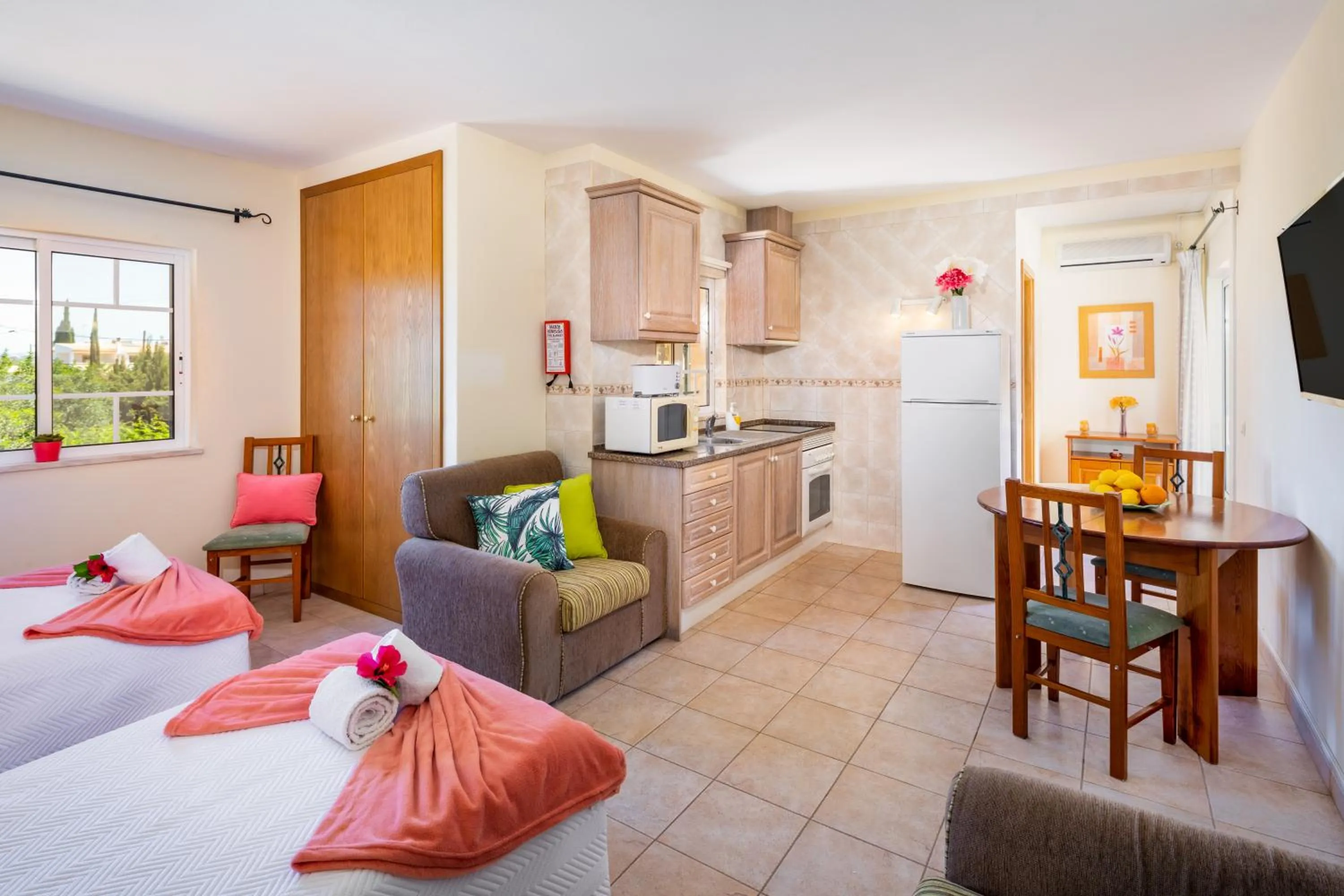 Bed in Apartamentos Monte dos Avós, Albufeira by AlgarveBlossom