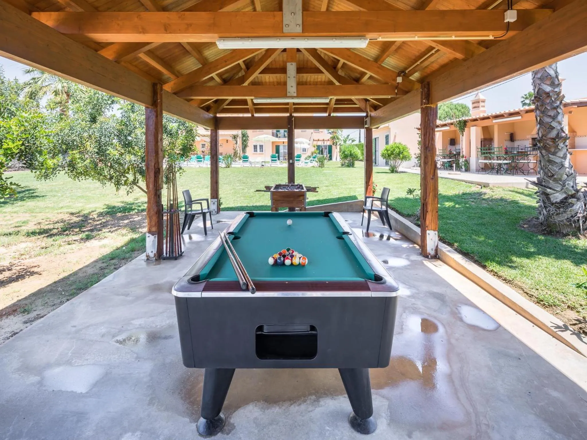 Day in Apartamentos Monte dos Avós, Albufeira by AlgarveBlossom