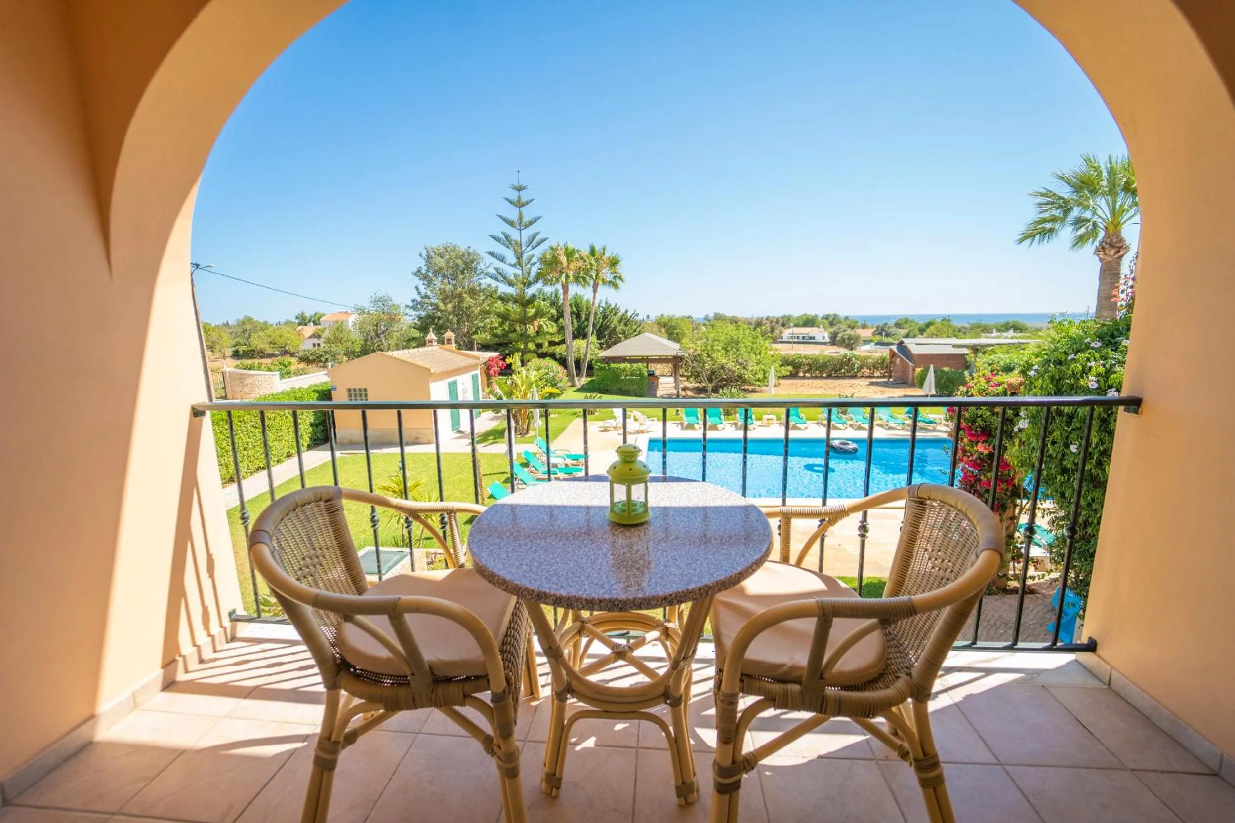 Apartamentos Monte dos Avós, Albufeira by AlgarveBlossom