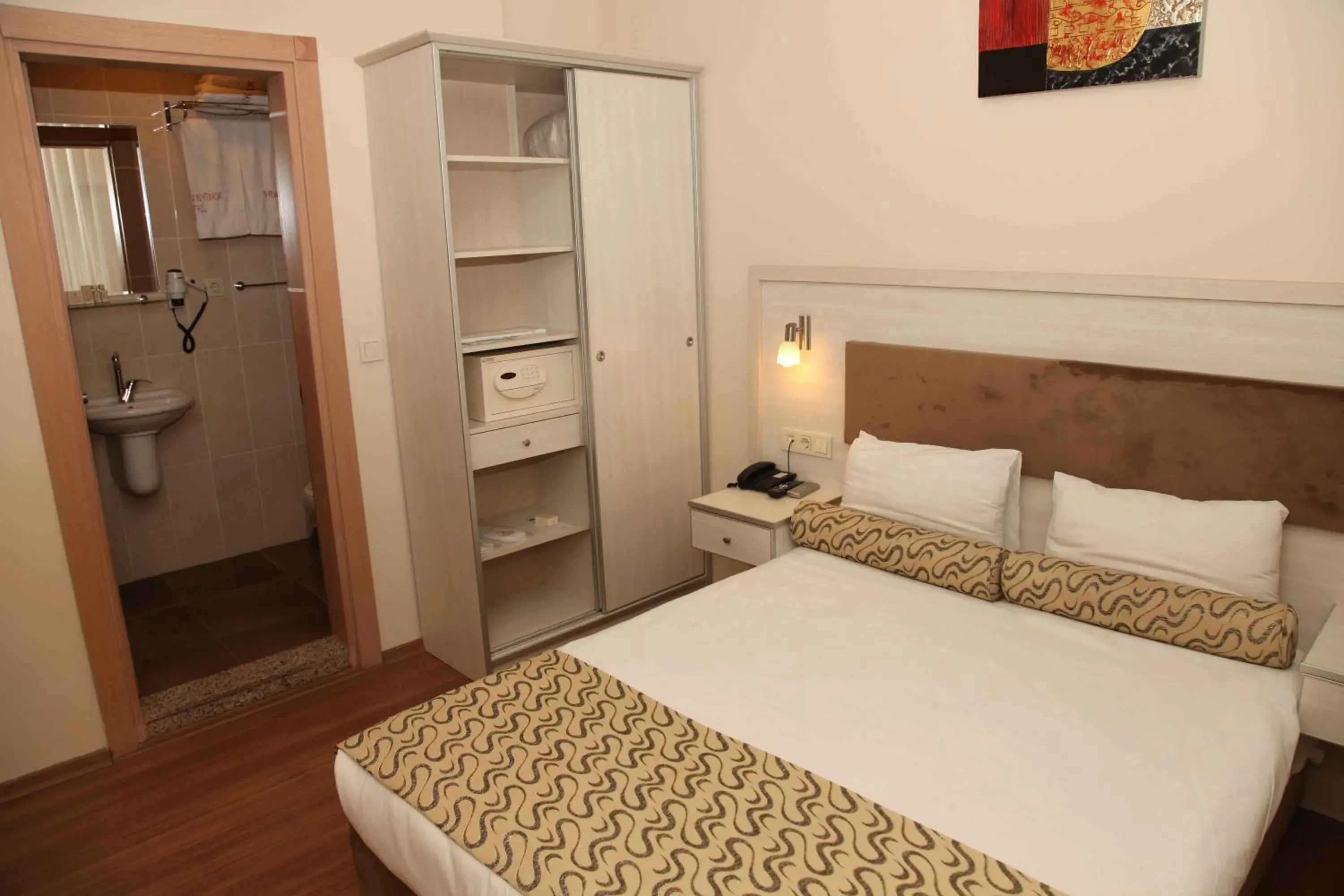 Standard Double or Twin Room in Grand Zeybek Hotel Standard Double or Twin Room in Grand Zeybek Hotel