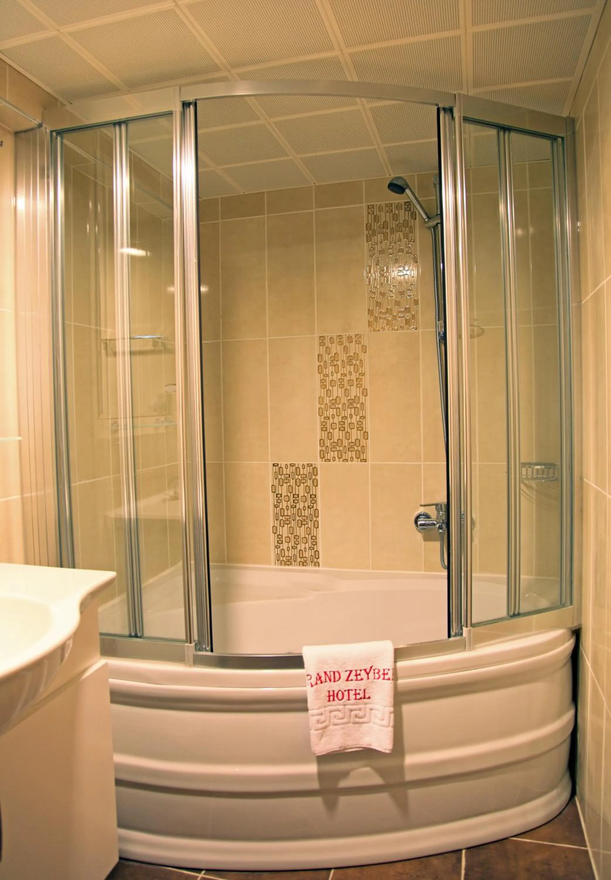 Bathroom in Grand Zeybek Hotel