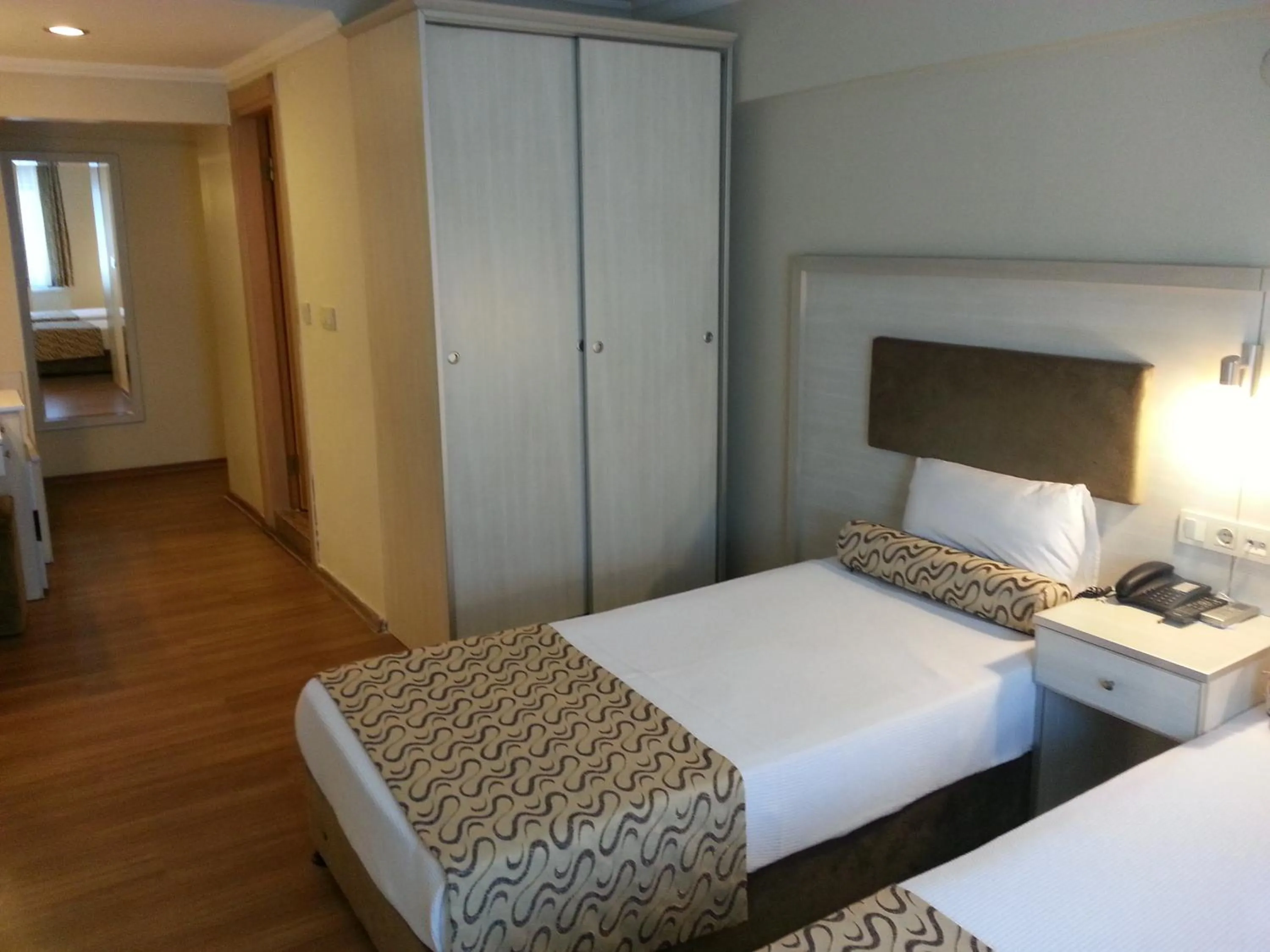 Photo of the whole room, Bed in Grand Zeybek Hotel